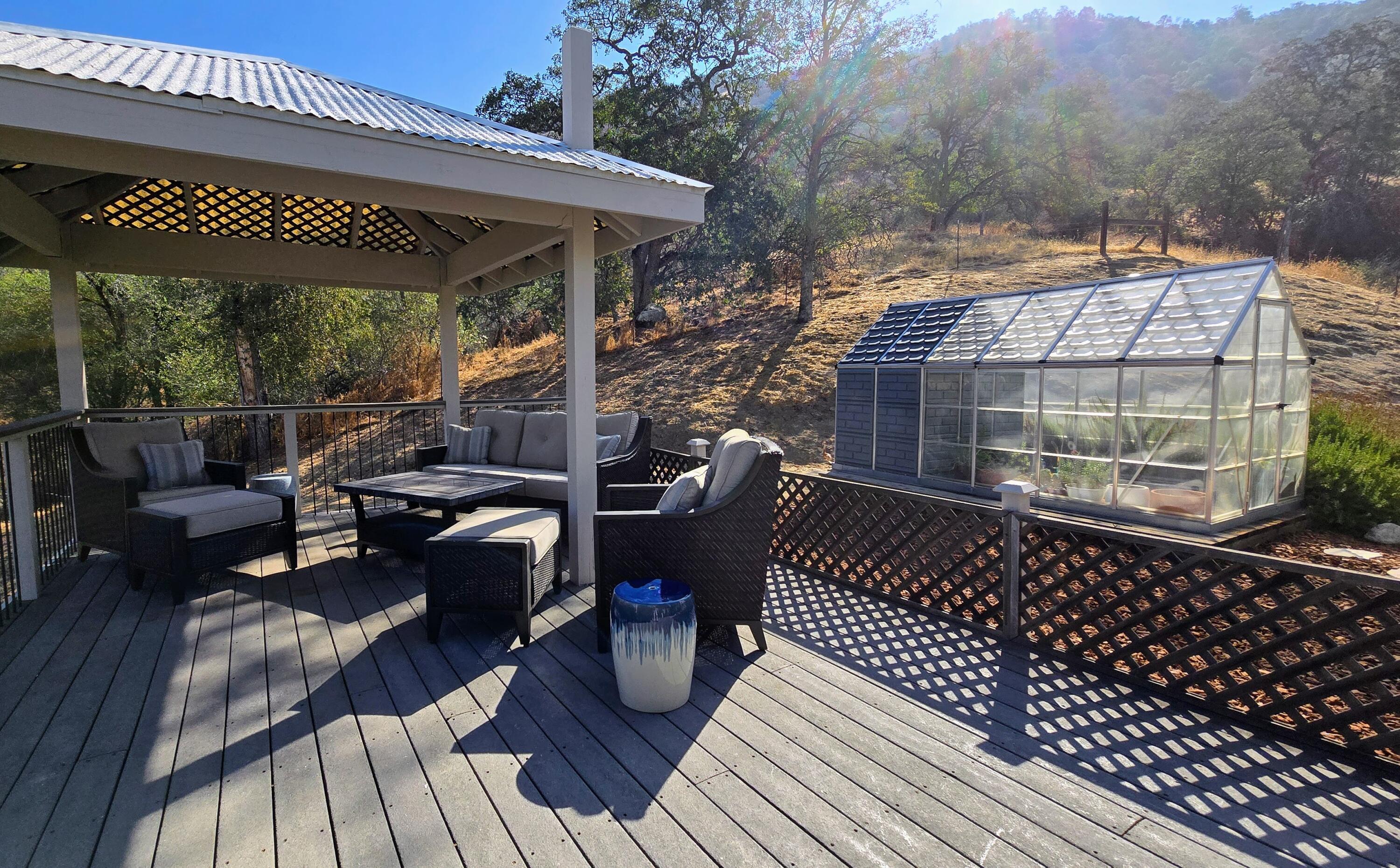 41299 E Mynatt Dr, Three Rivers, CA 93271