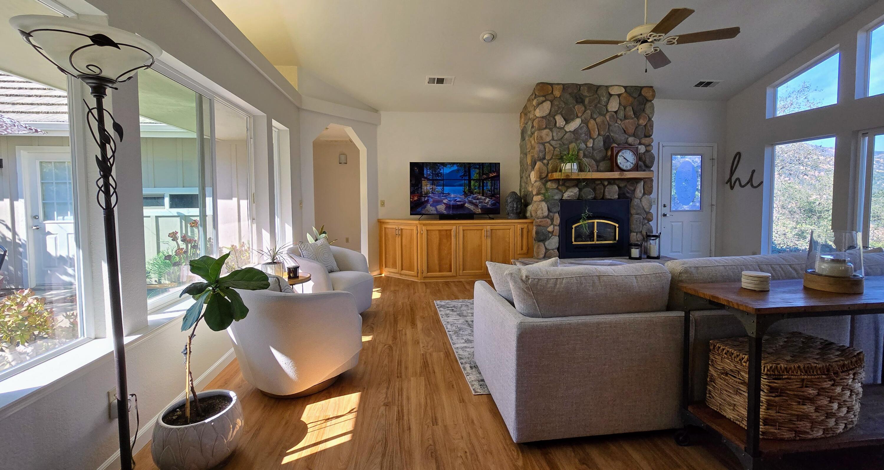 41299 E Mynatt Dr, Three Rivers, CA 93271