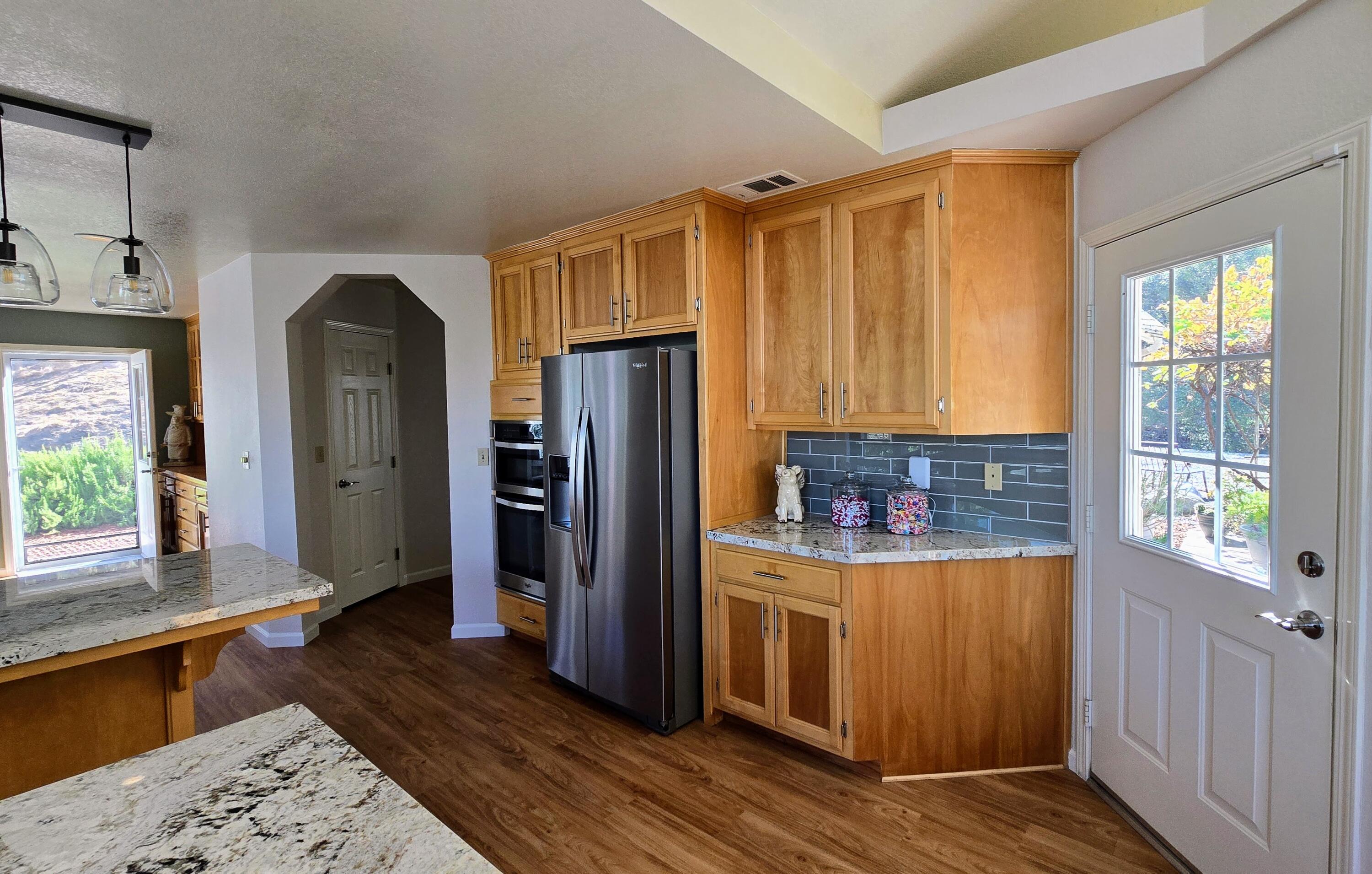 41299 E Mynatt Dr, Three Rivers, CA 93271