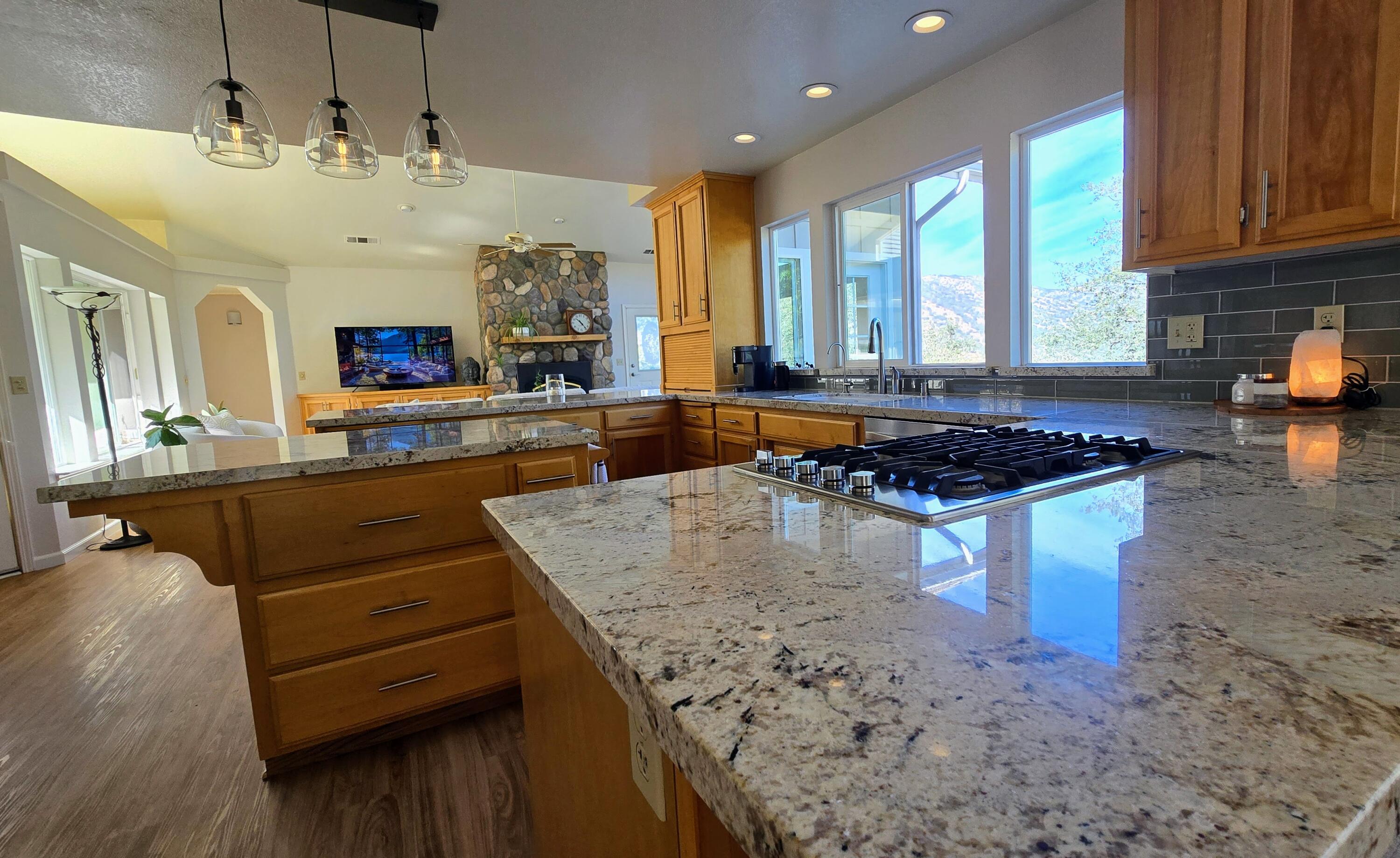 41299 E Mynatt Dr, Three Rivers, CA 93271