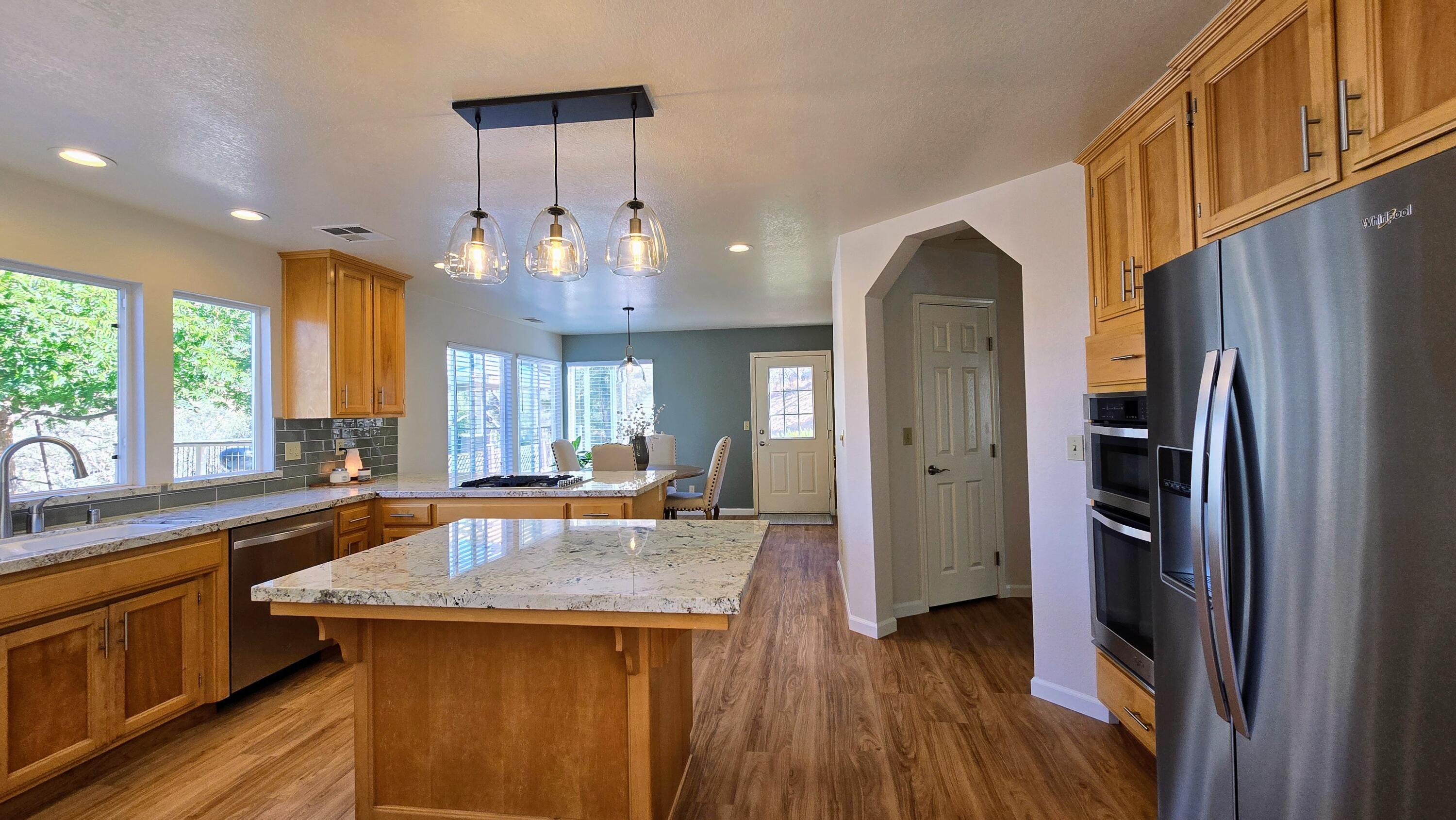 41299 E Mynatt Dr, Three Rivers, CA 93271