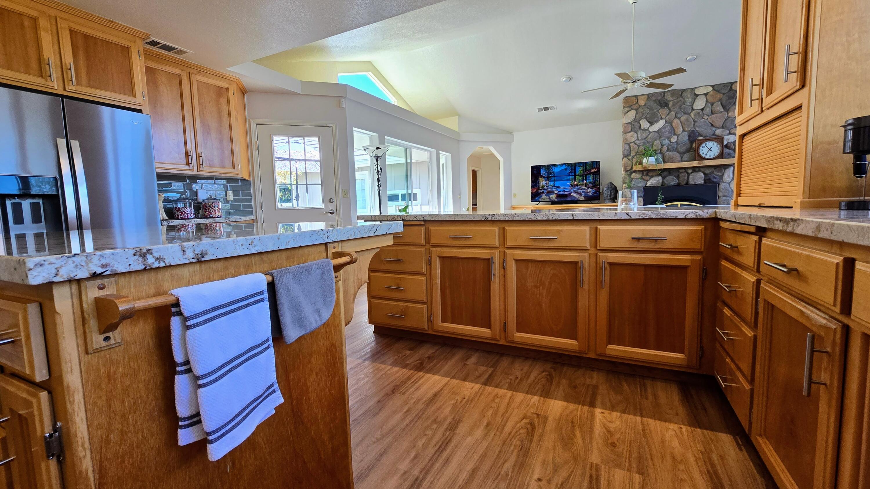 41299 E Mynatt Dr, Three Rivers, CA 93271