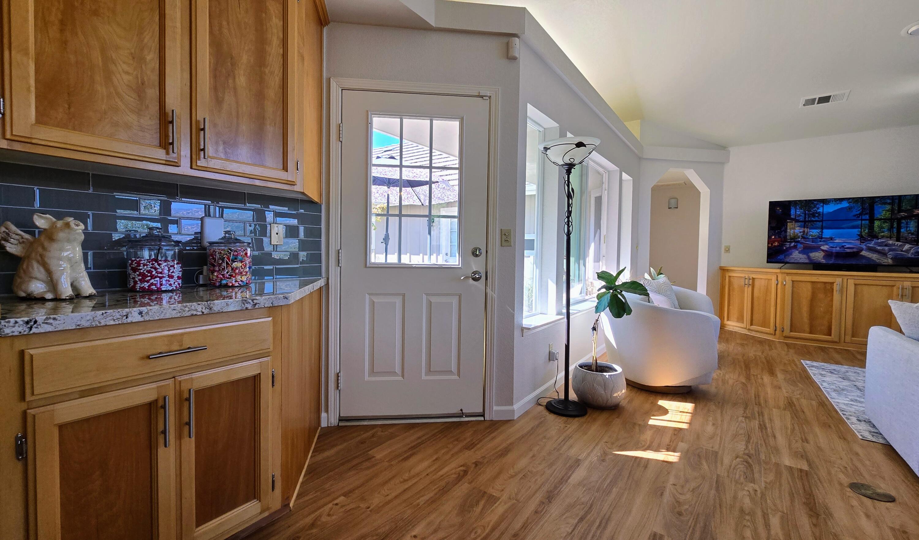 41299 E Mynatt Dr, Three Rivers, CA 93271