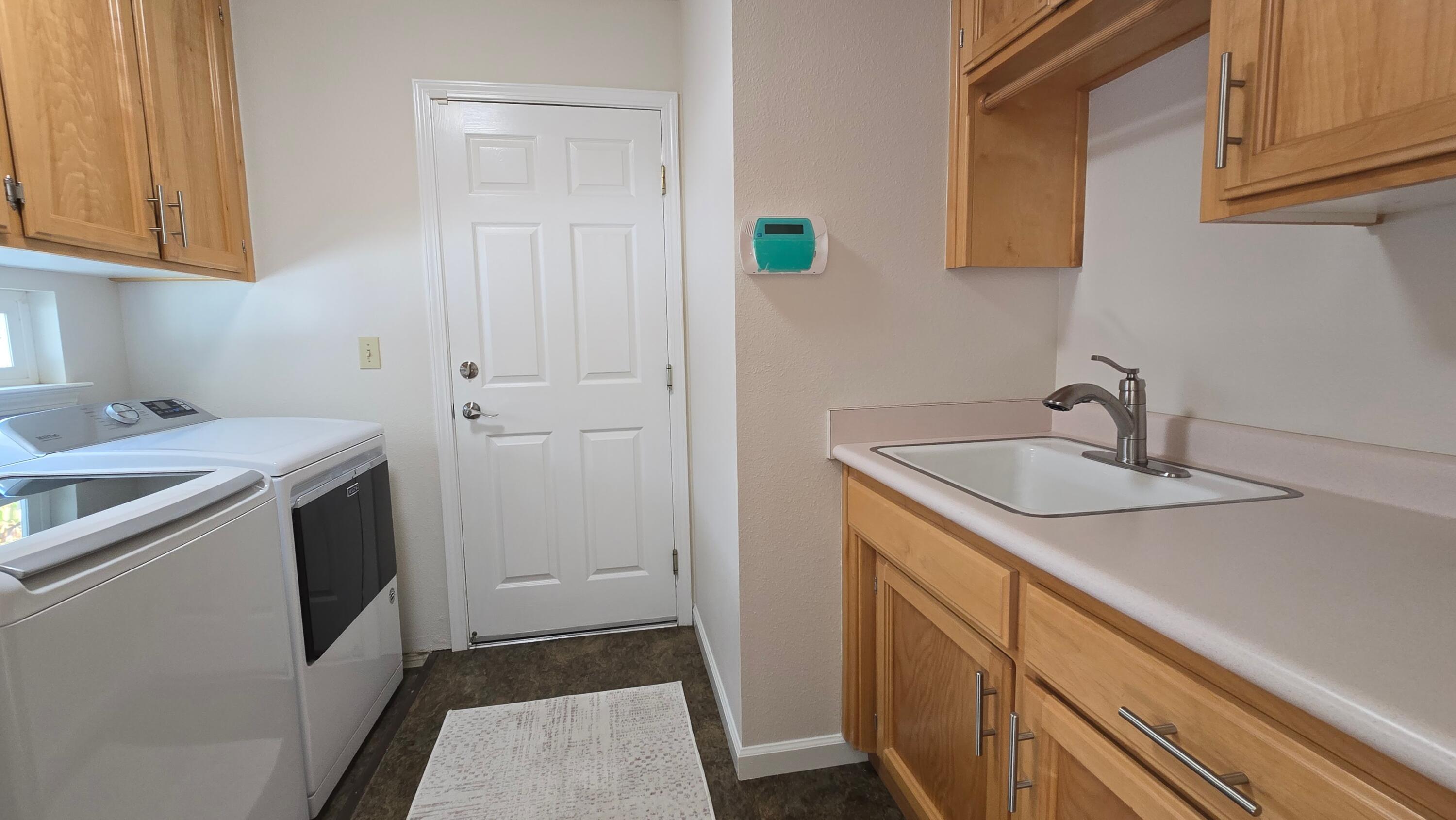 41299 E Mynatt Dr, Three Rivers, CA 93271