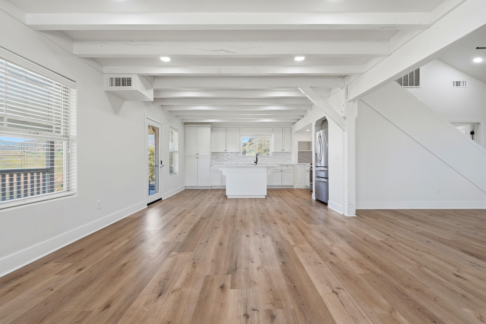 34453 Sierra Dr, Lemon Cove, CA 93244