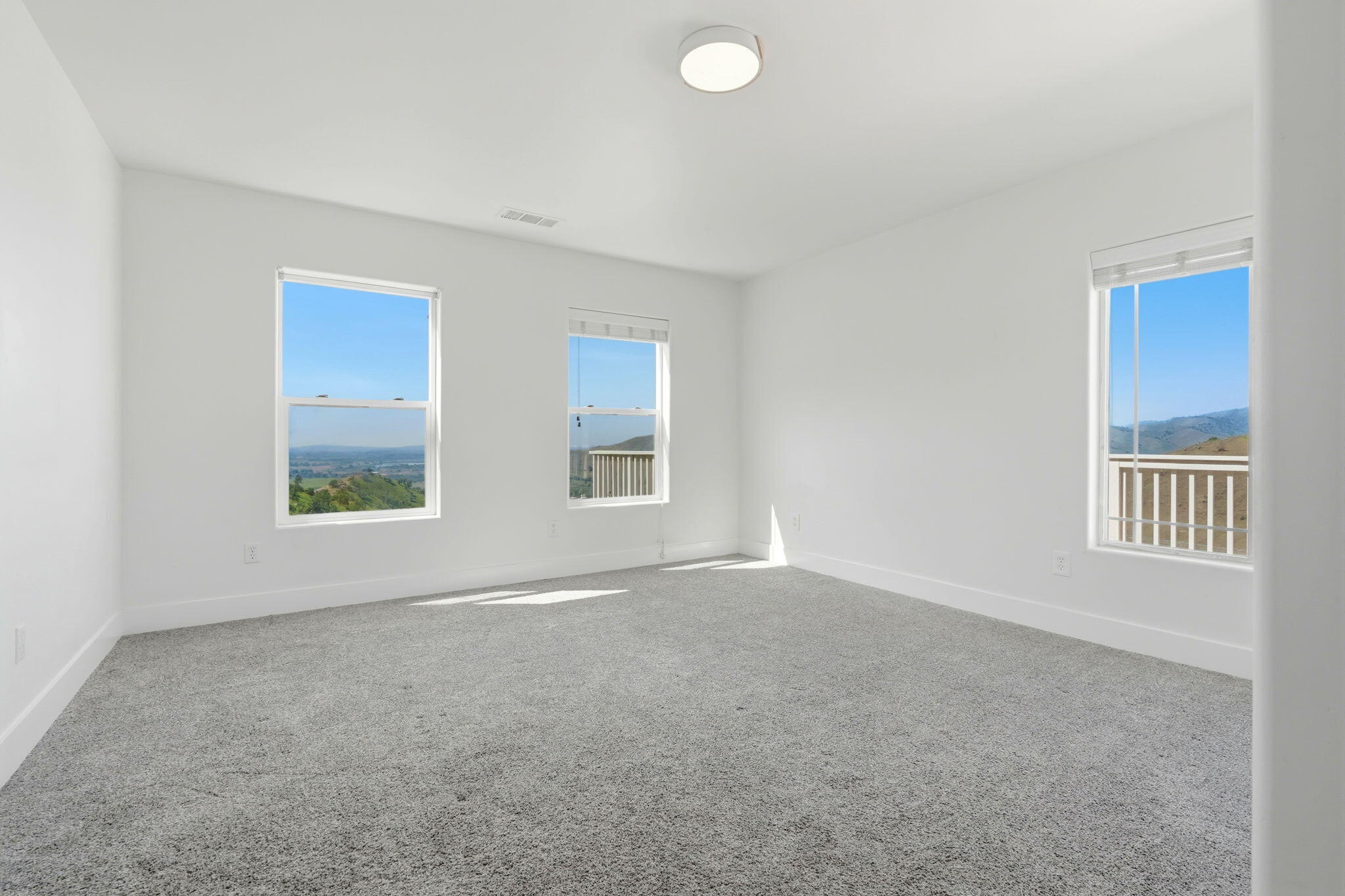 34453 Sierra Dr, Lemon Cove, CA 93244