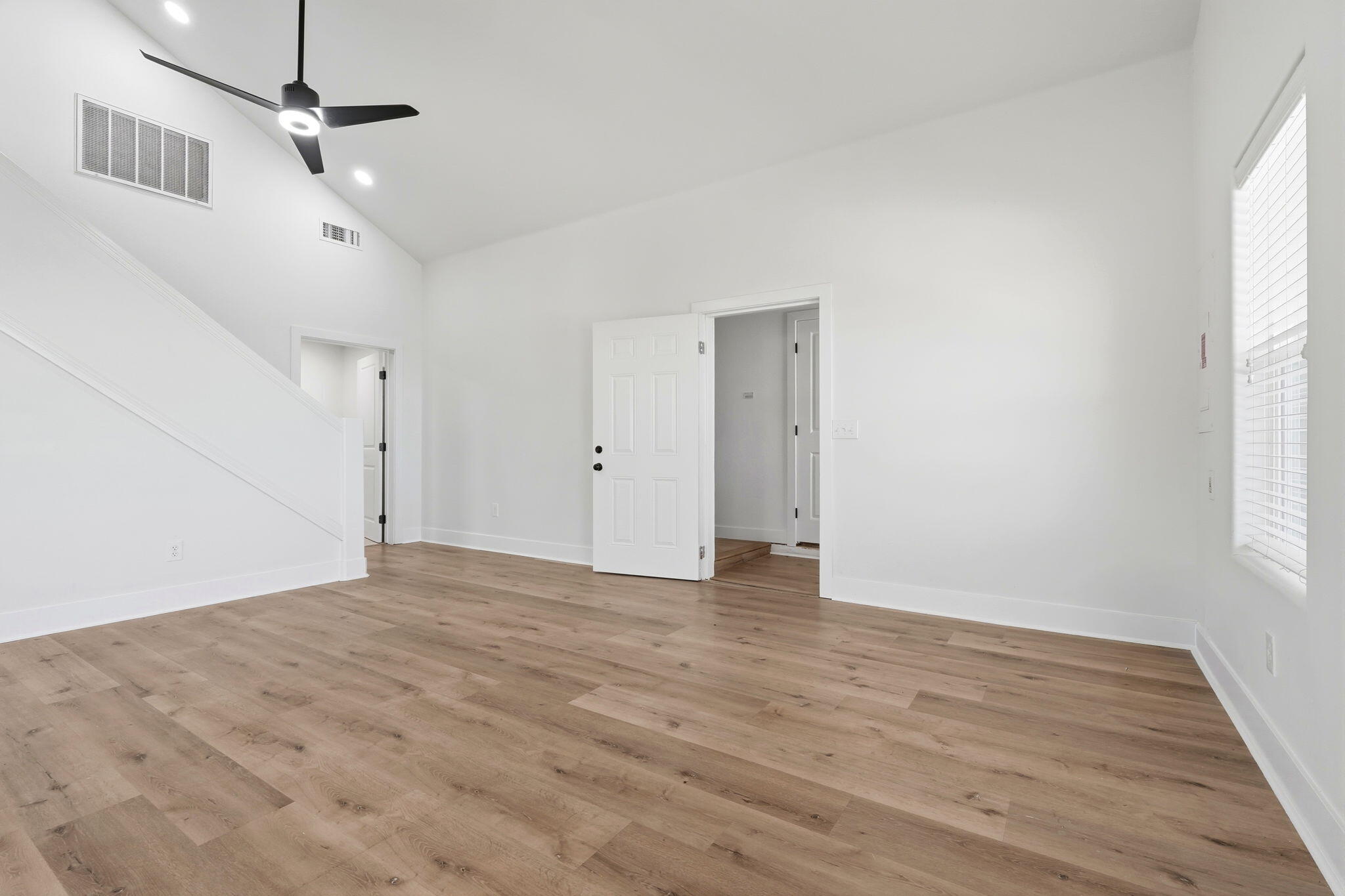 34453 Sierra Dr, Lemon Cove, CA 93244