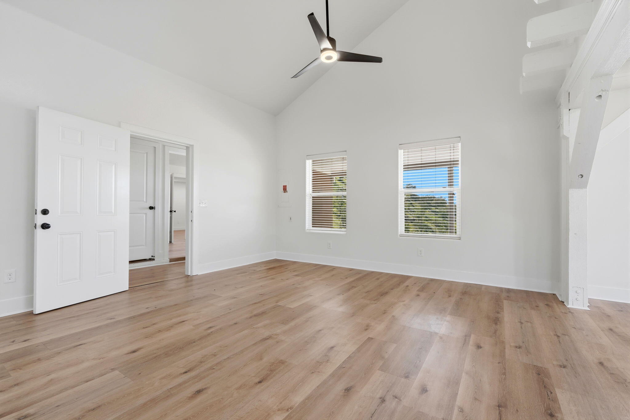 34453 Sierra Dr, Lemon Cove, CA 93244