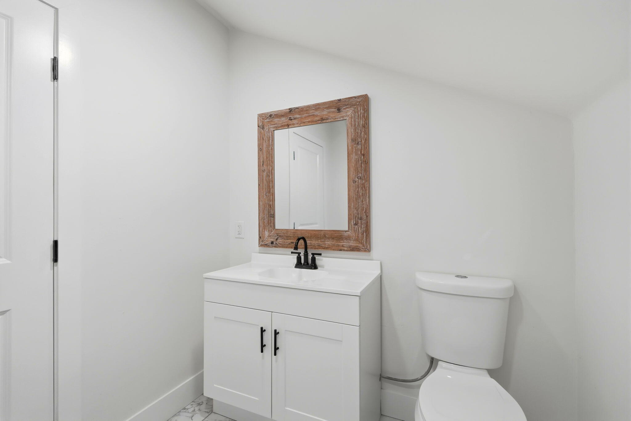 34453 Sierra Dr, Lemon Cove, CA 93244