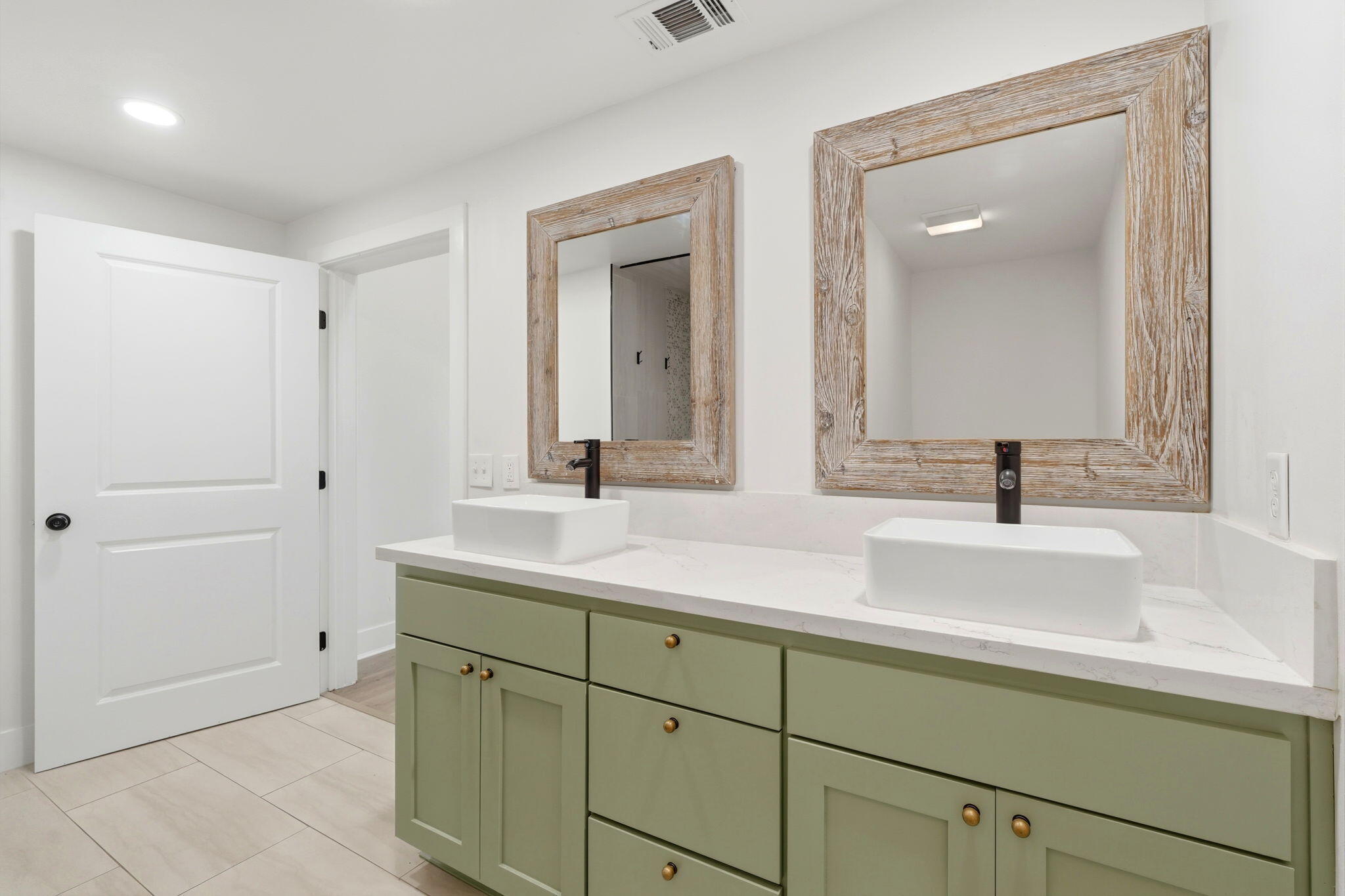 34453 Sierra Dr, Lemon Cove, CA 93244