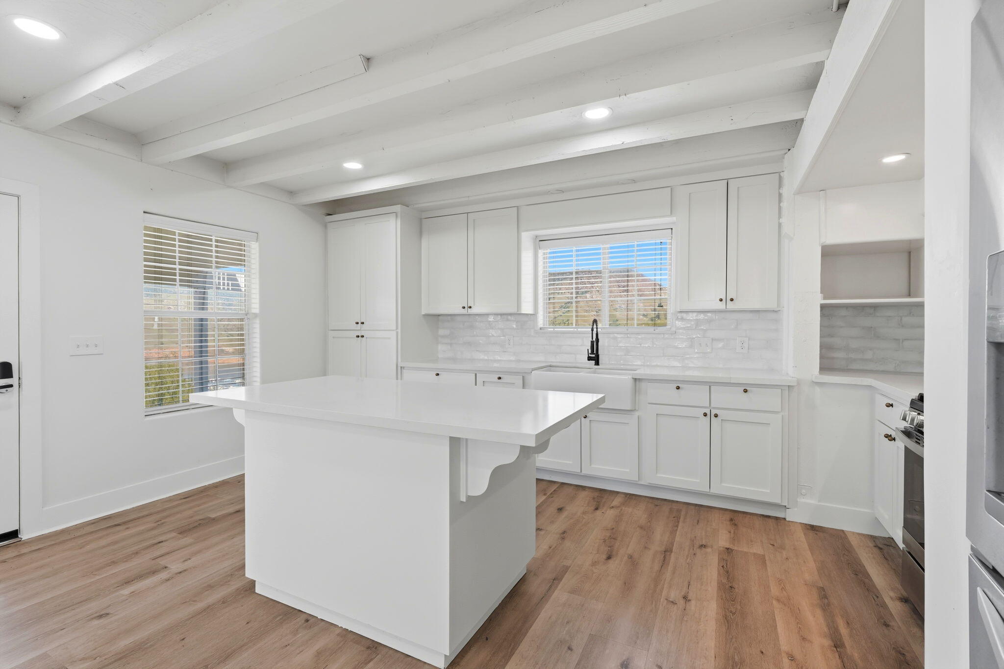 34453 Sierra Dr, Lemon Cove, CA 93244