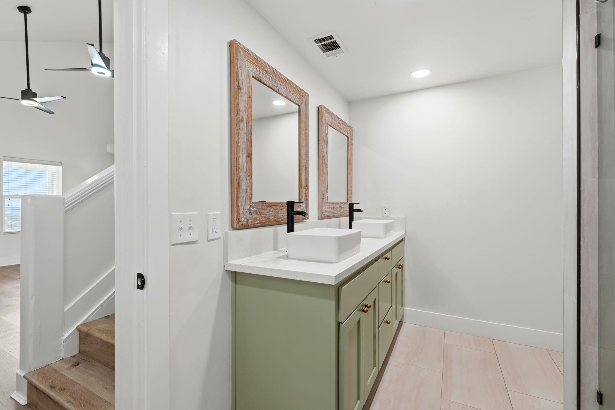 34453 Sierra Dr, Lemon Cove, CA 93244