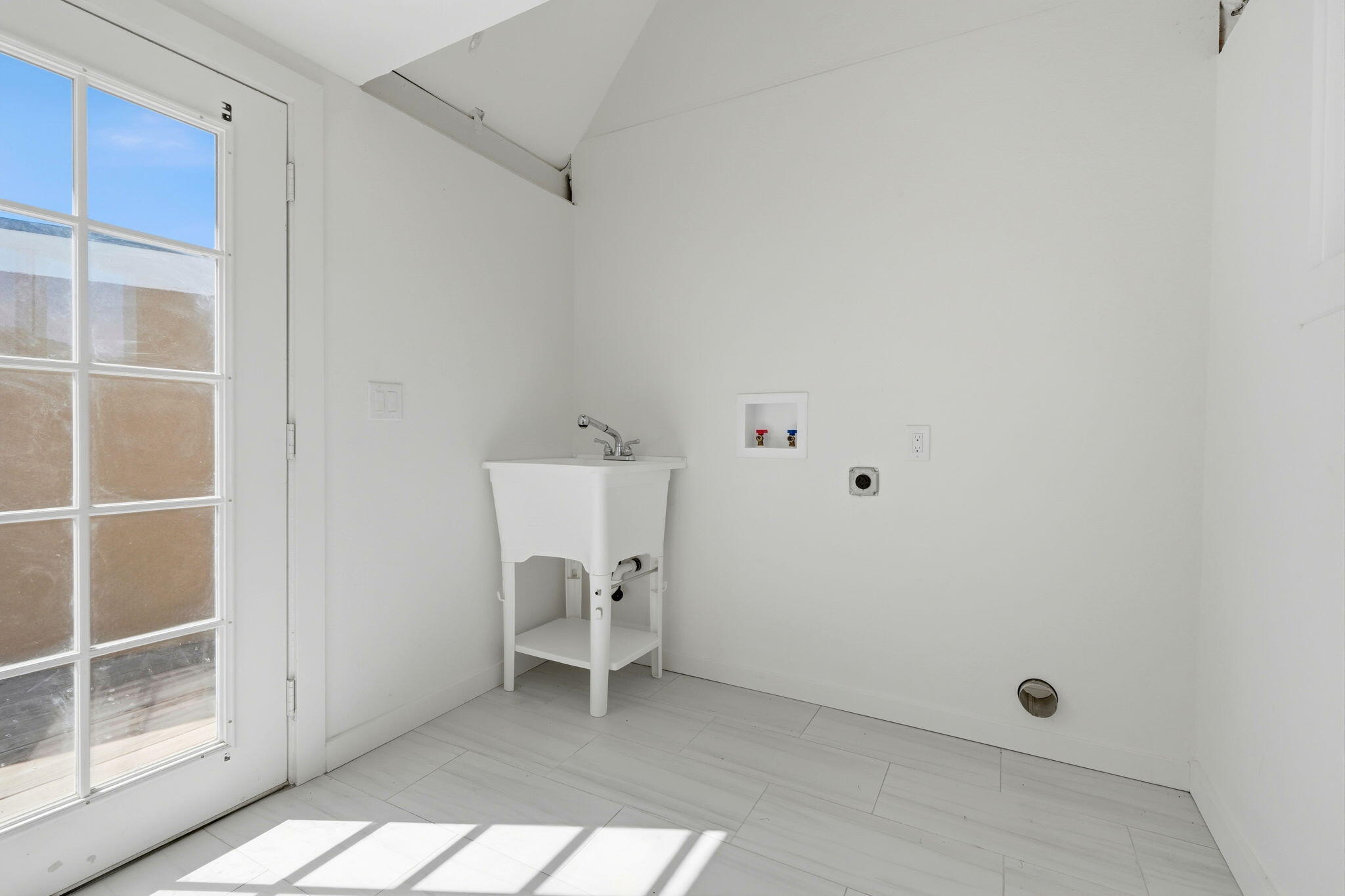 34453 Sierra Dr, Lemon Cove, CA 93244