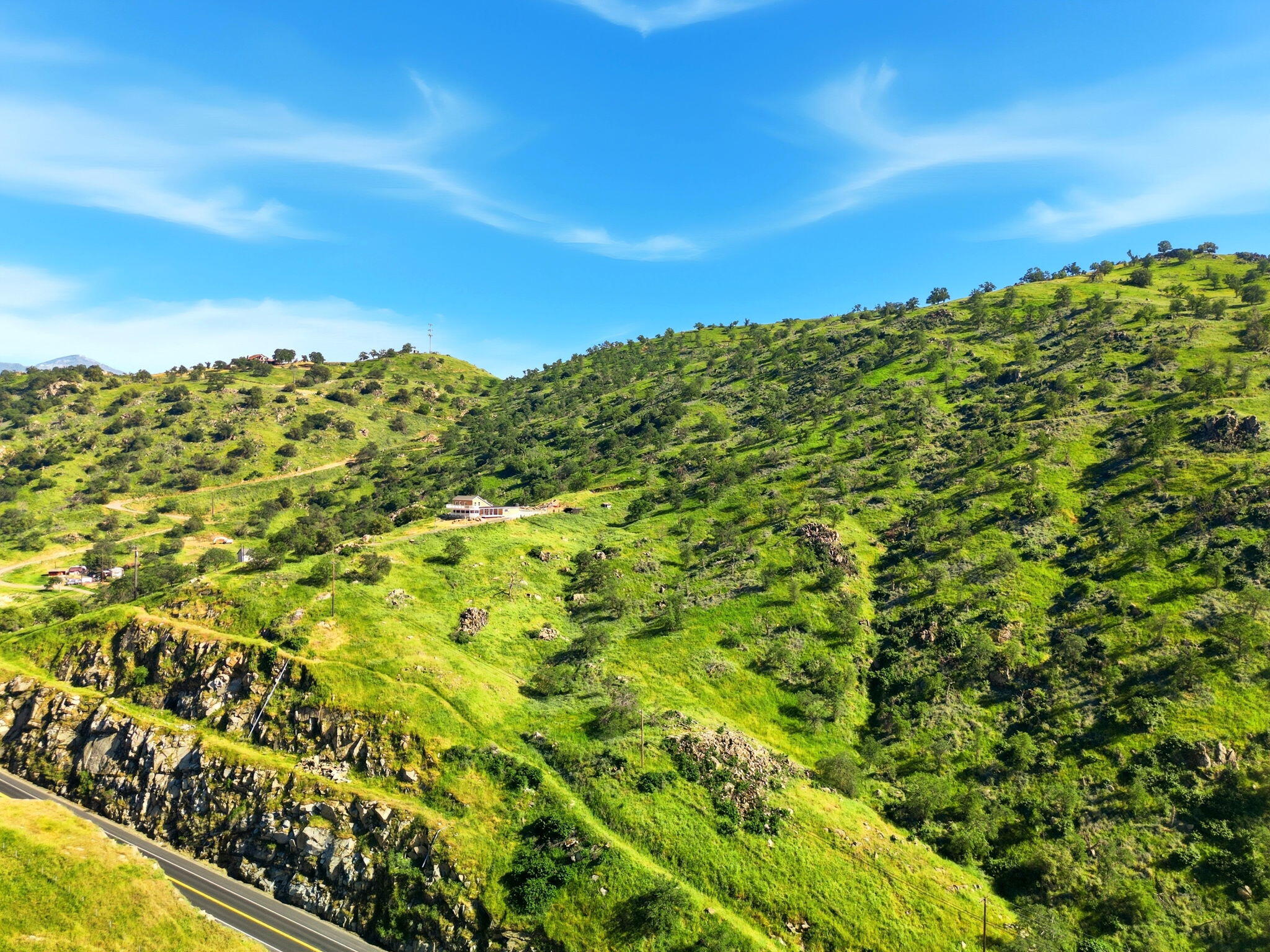 34453 Sierra Dr, Lemon Cove, CA 93244