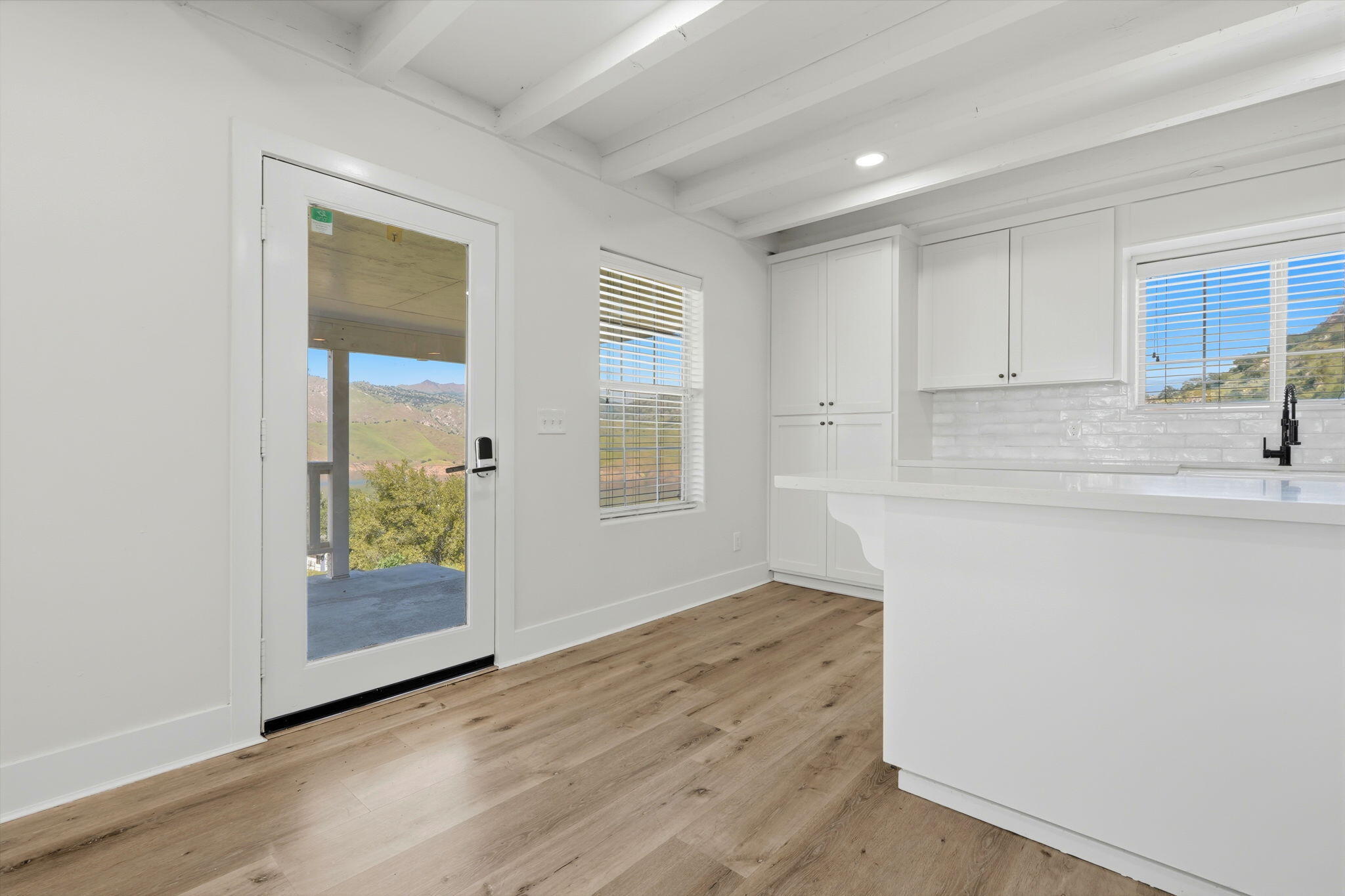 34453 Sierra Dr, Lemon Cove, CA 93244