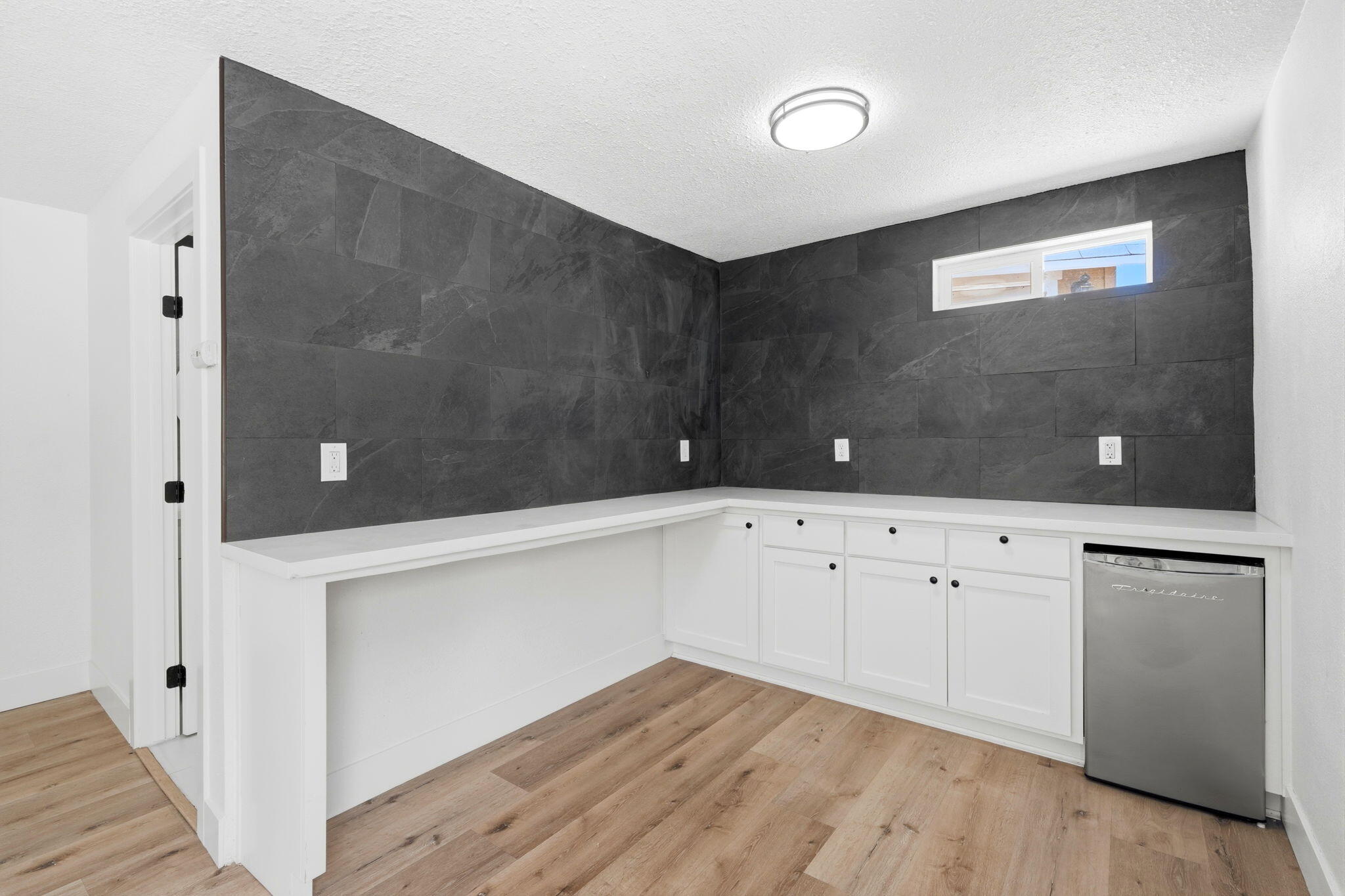 34453 Sierra Dr, Lemon Cove, CA 93244