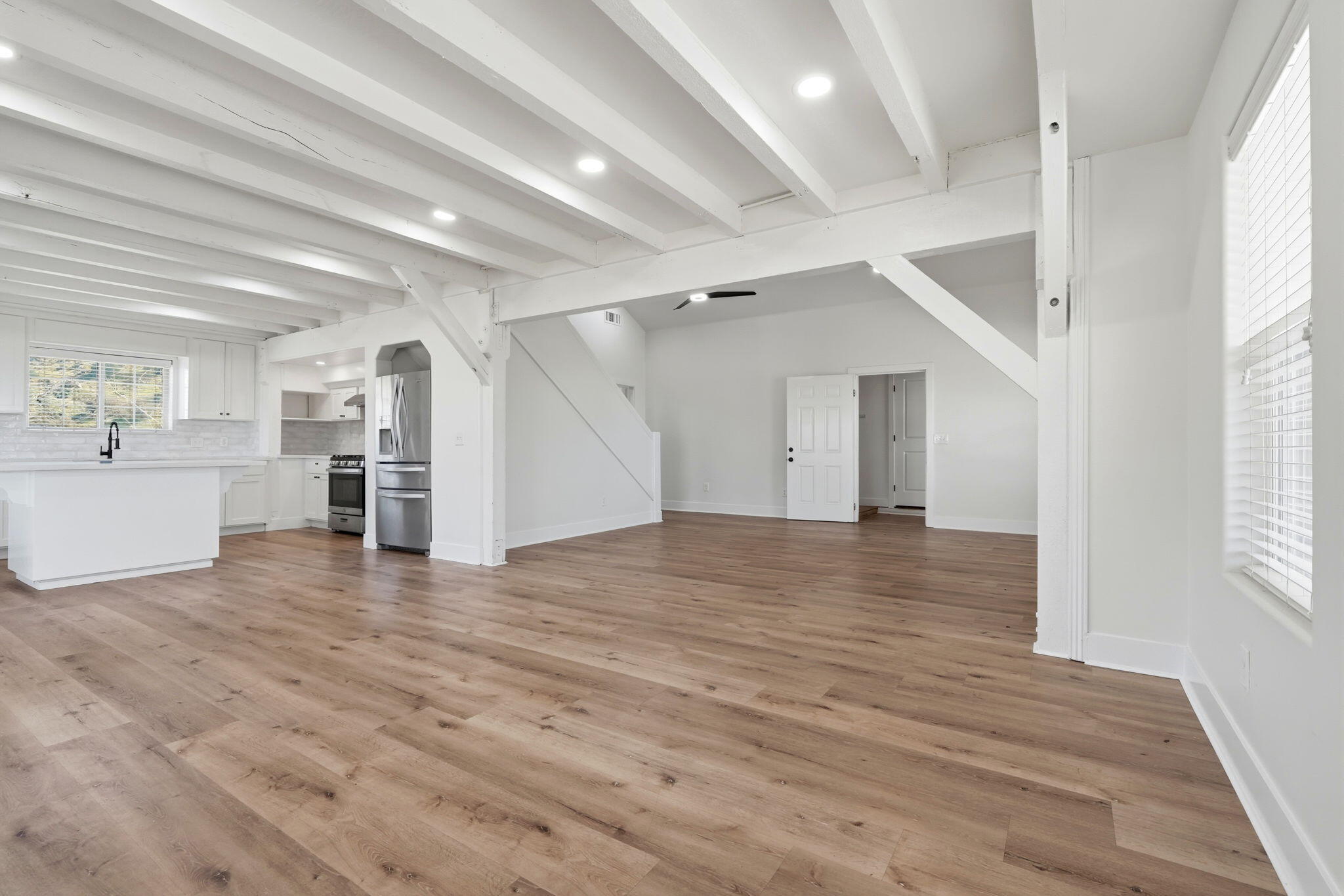 34453 Sierra Dr, Lemon Cove, CA 93244