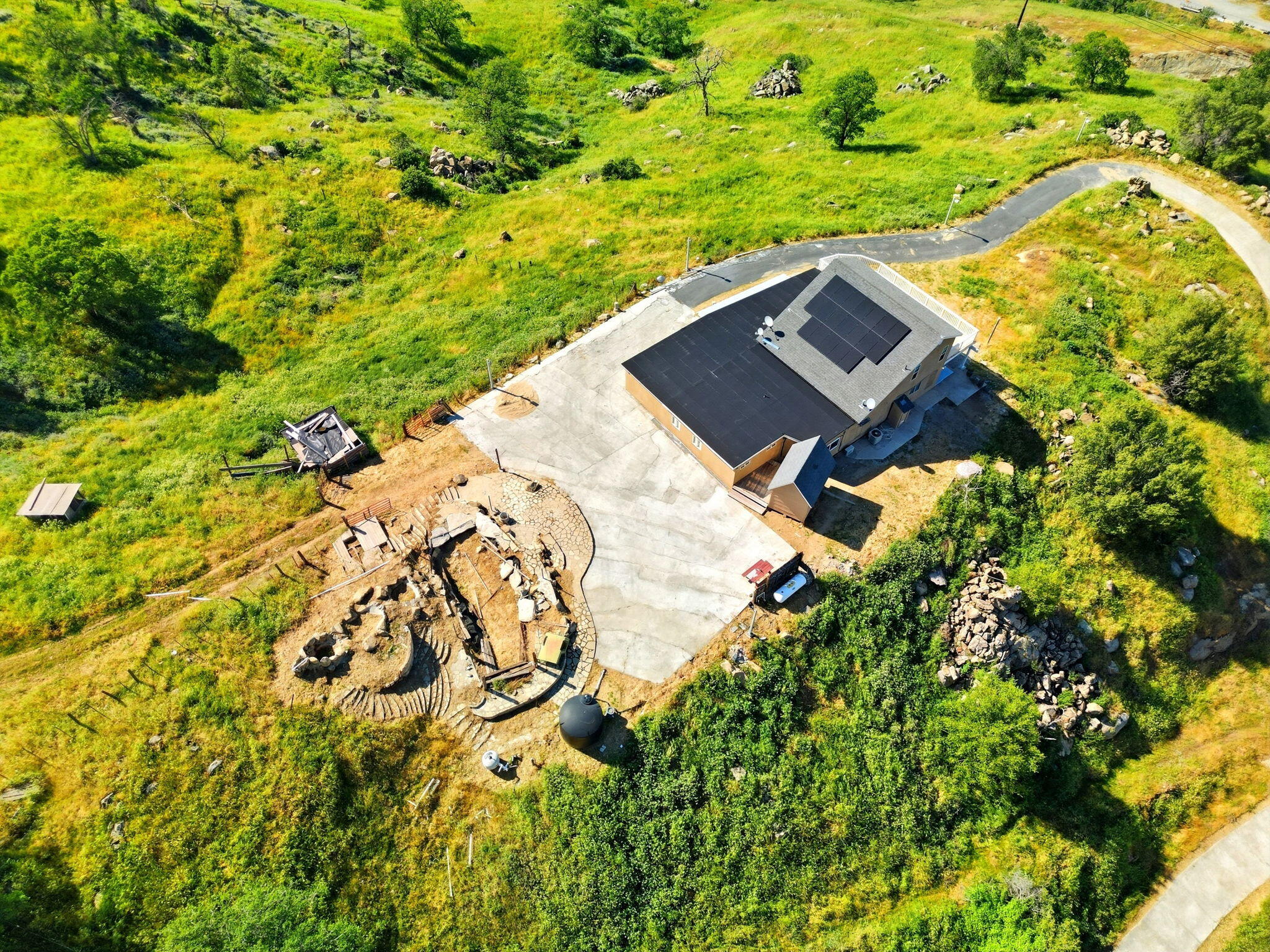 34453 Sierra Dr, Lemon Cove, CA 93244