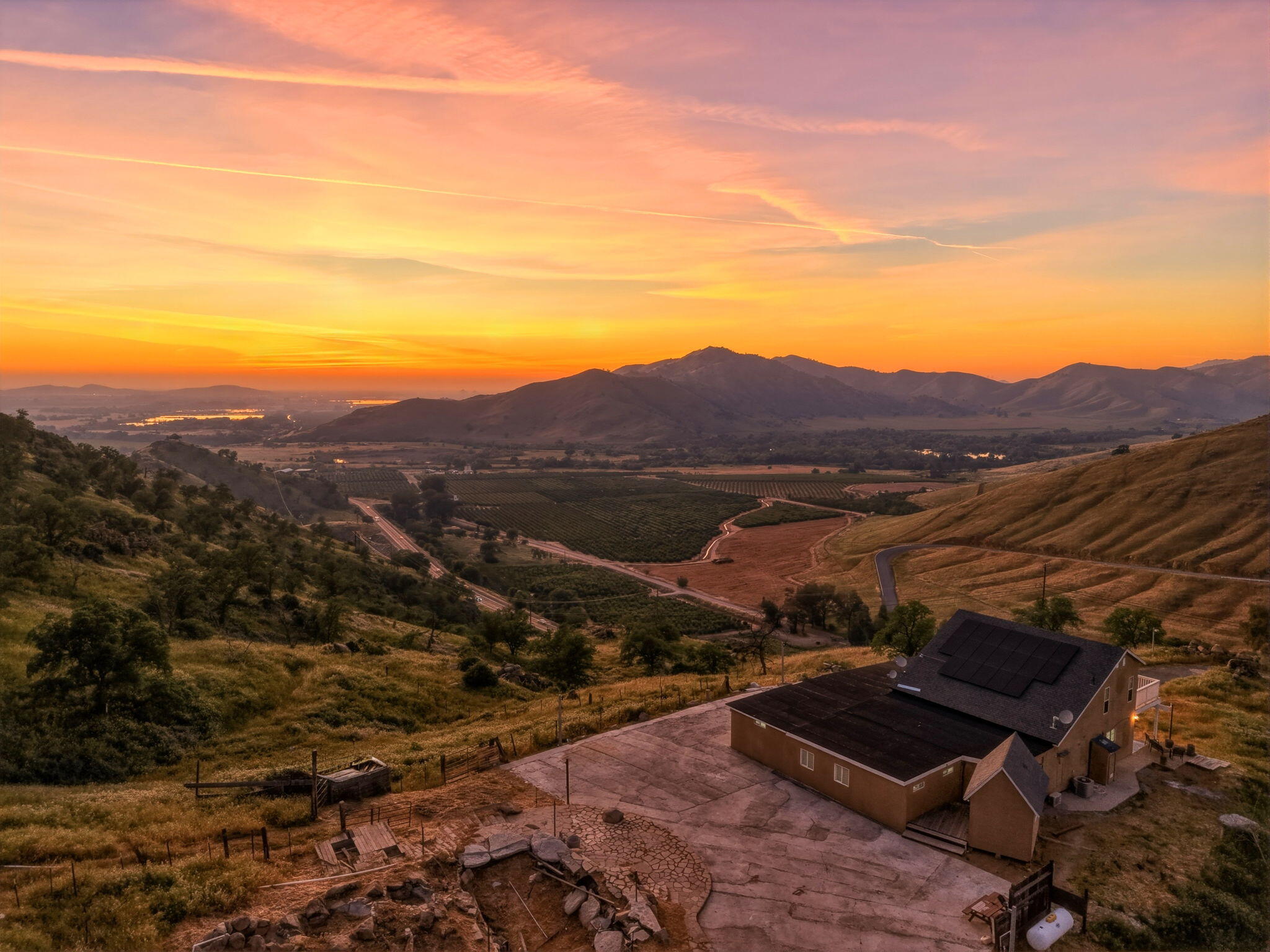 34453 Sierra Dr, Lemon Cove, CA 93244