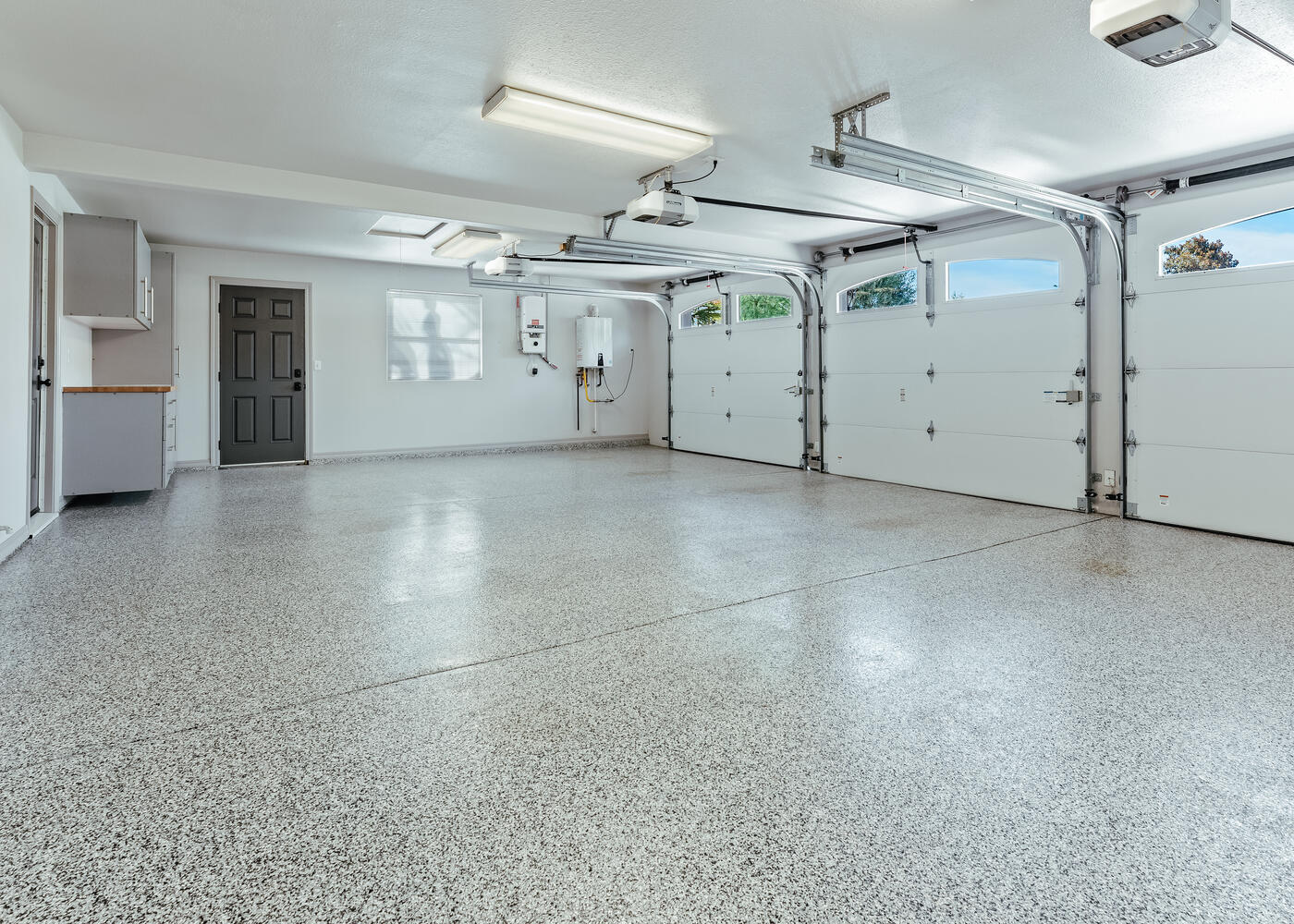 5721 W Prospect Dr, Visalia, CA 93291