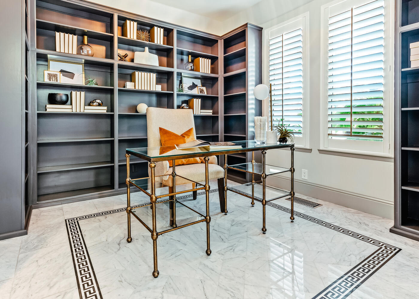 5721 W Prospect Dr, Visalia, CA 93291