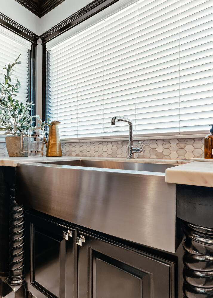 5721 W Prospect Dr, Visalia, CA 93291