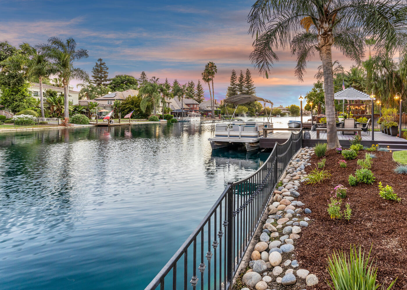 5721 W Prospect Dr, Visalia, CA 93291