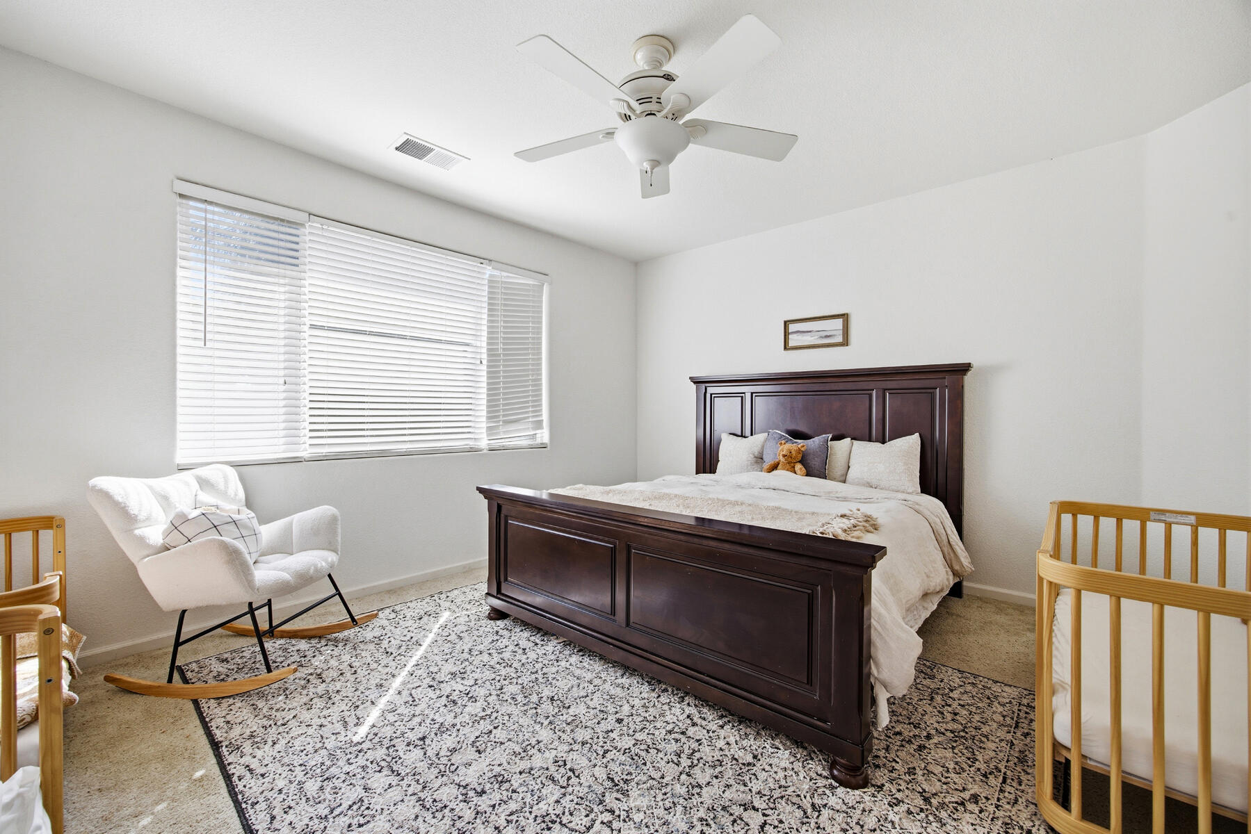 1242 N Julieann St, Visalia, CA 93291