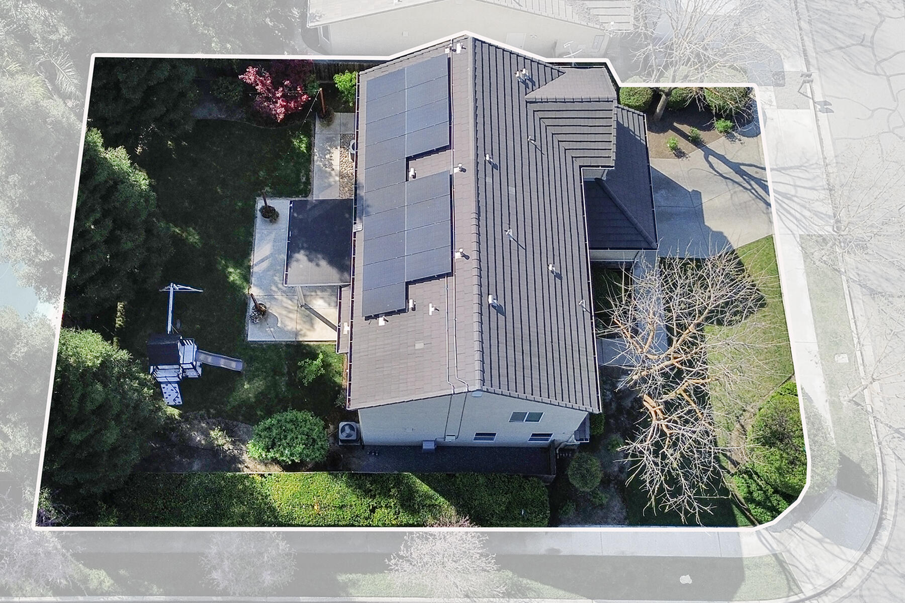 1242 N Julieann St, Visalia, CA 93291