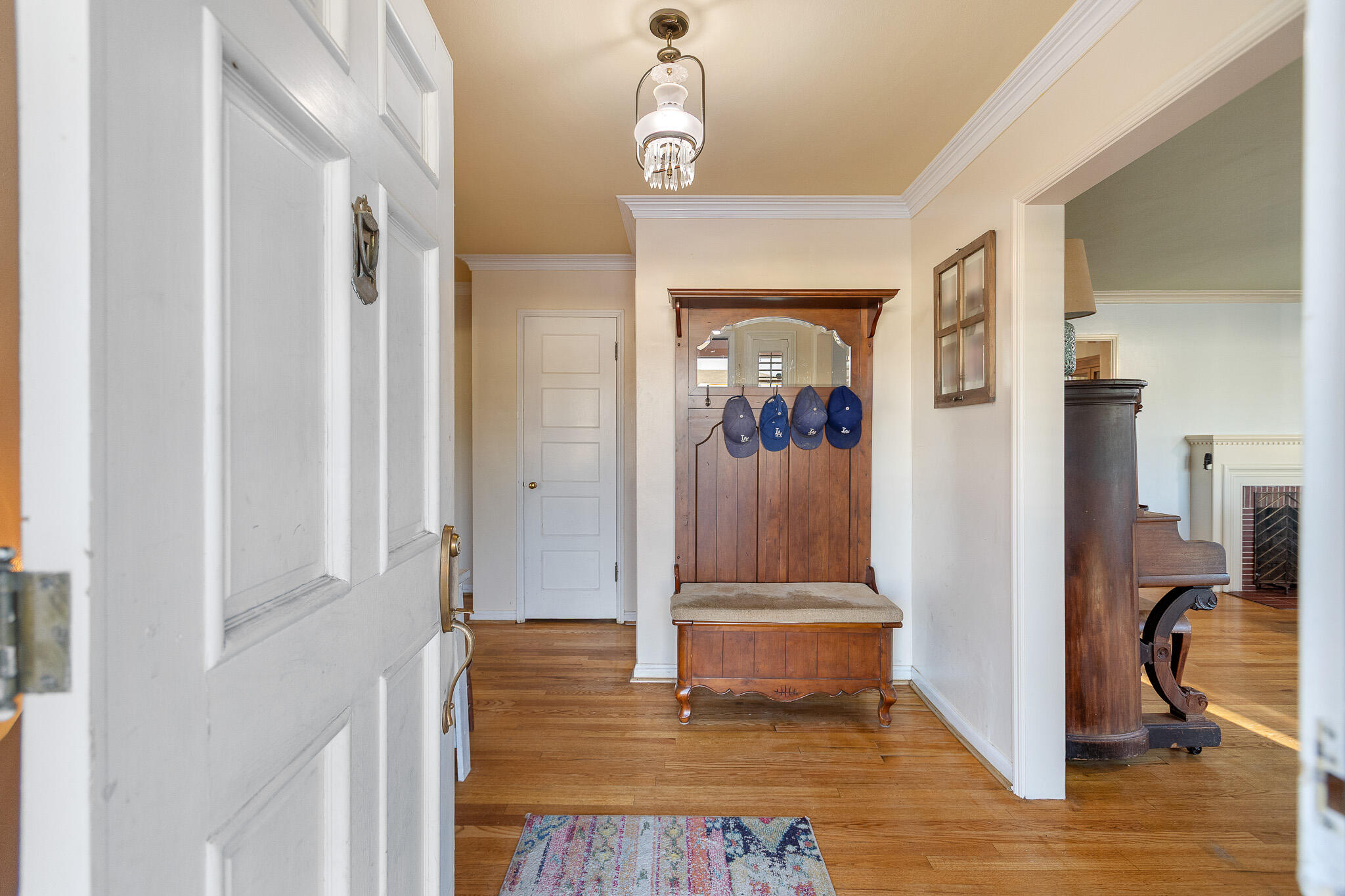 61 Carmelita St, Porterville, CA 93257