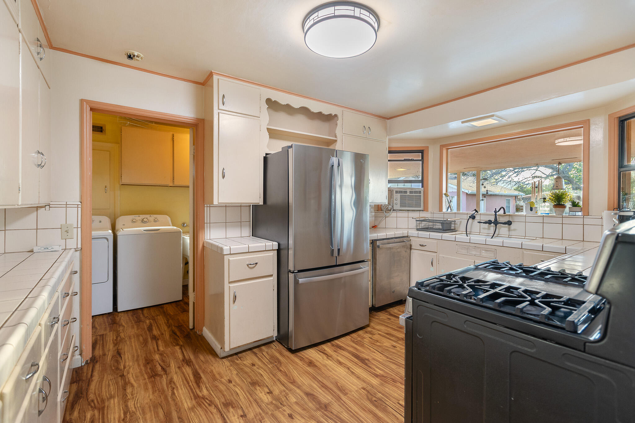 61 Carmelita St, Porterville, CA 93257