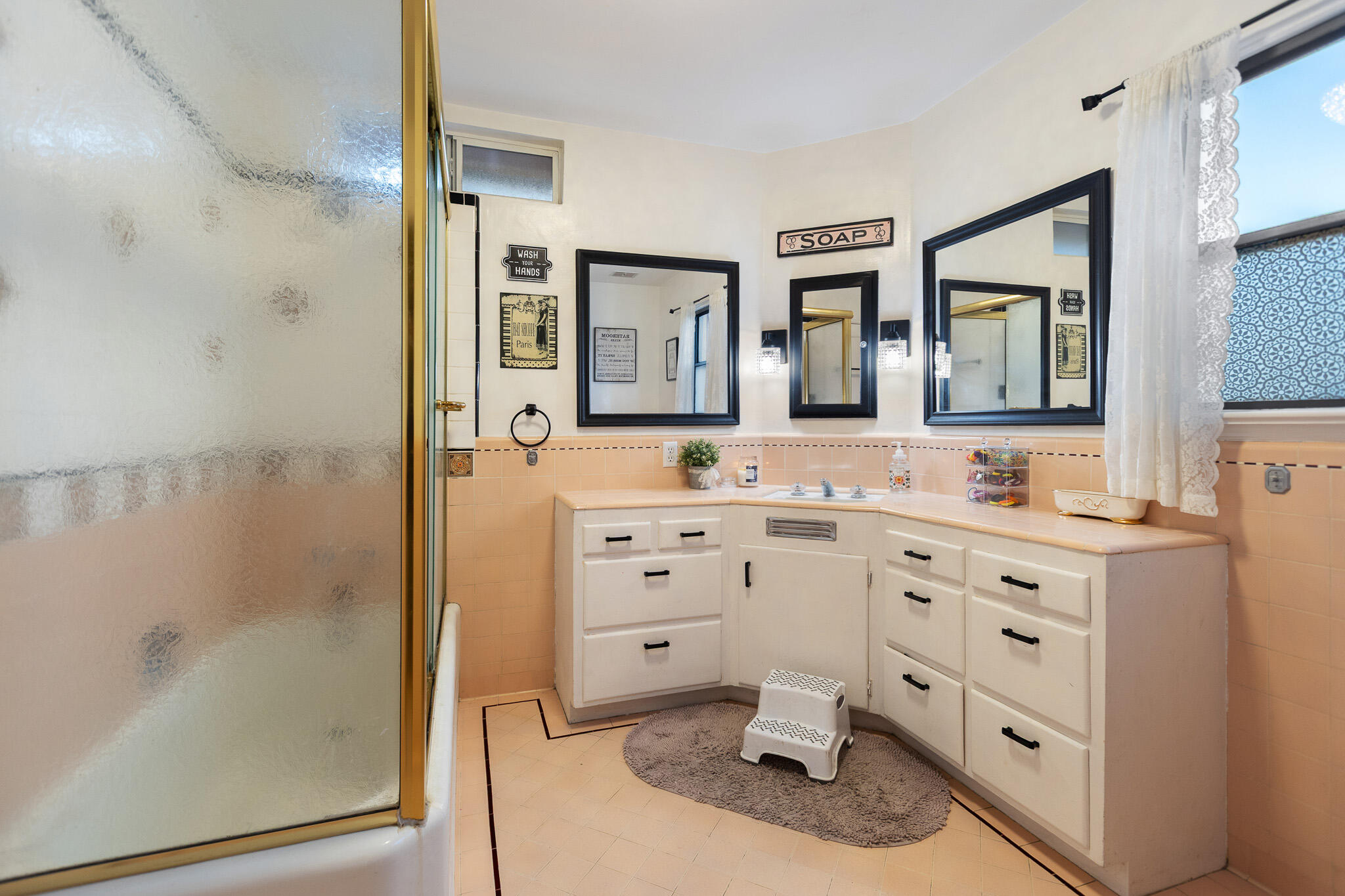 61 Carmelita St, Porterville, CA 93257