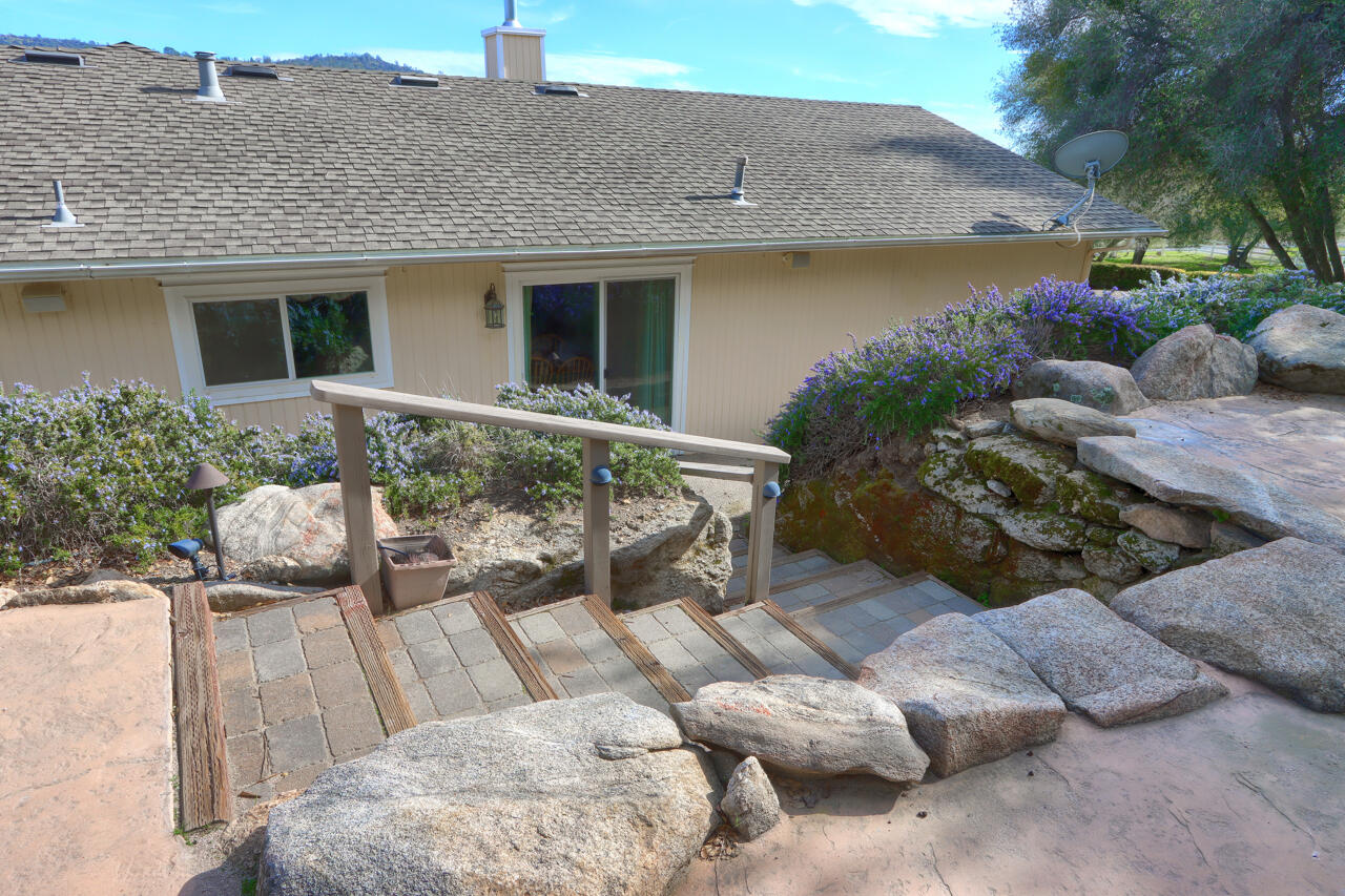 44755 Savage Rd, Coarsegold, CA 93614