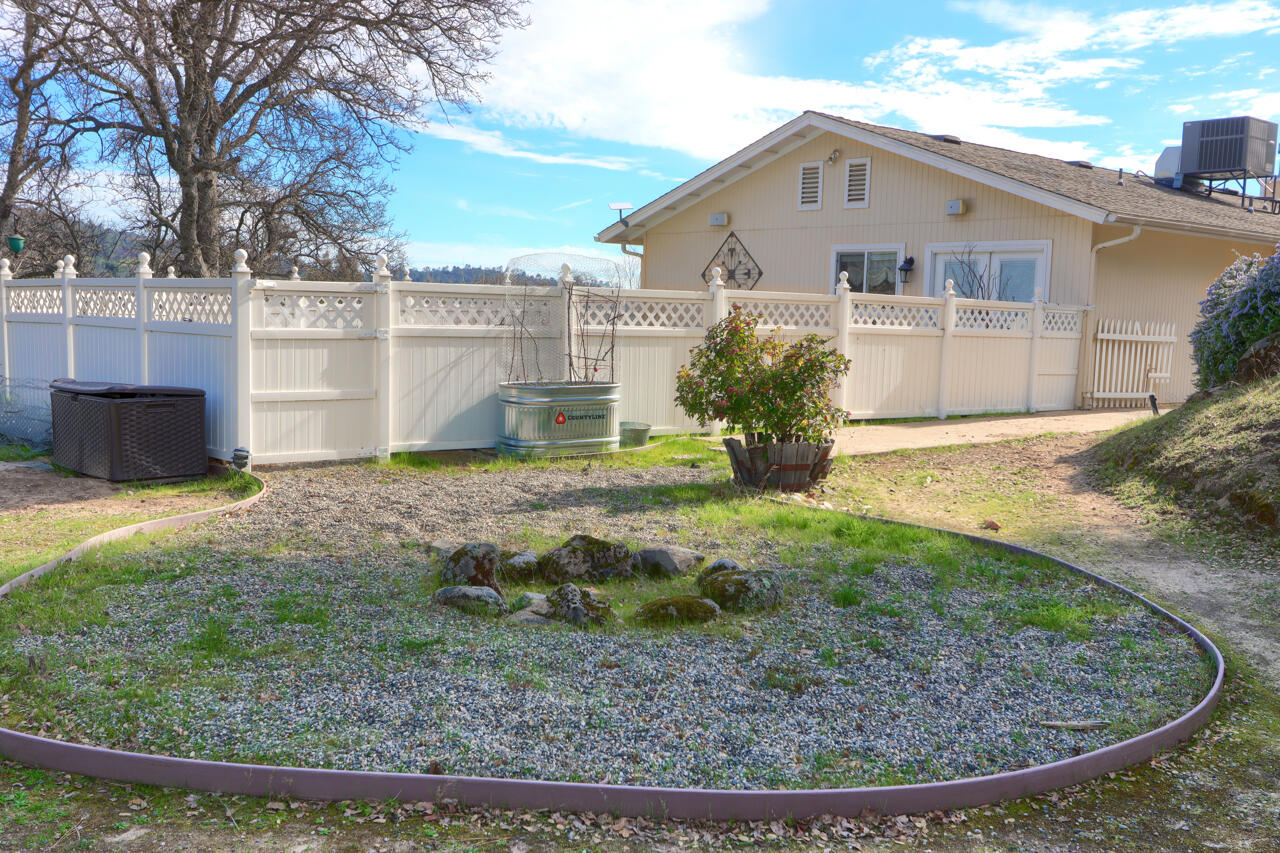 44755 Savage Rd, Coarsegold, CA 93614