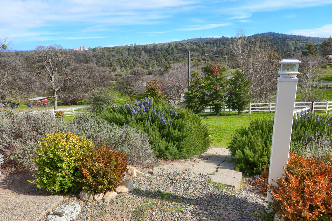 44755 Savage Rd, Coarsegold, CA 93614