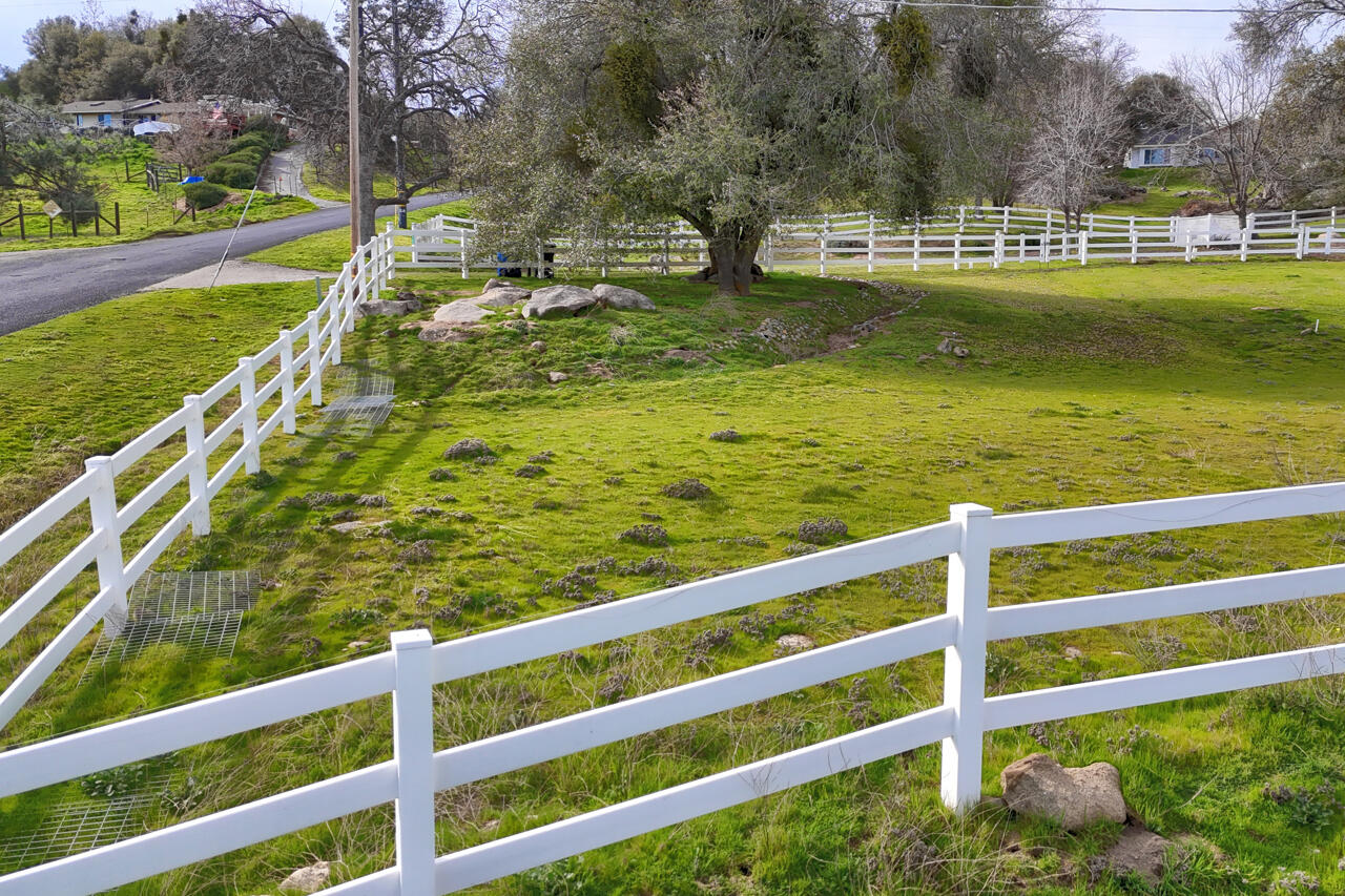 44755 Savage Rd, Coarsegold, CA 93614