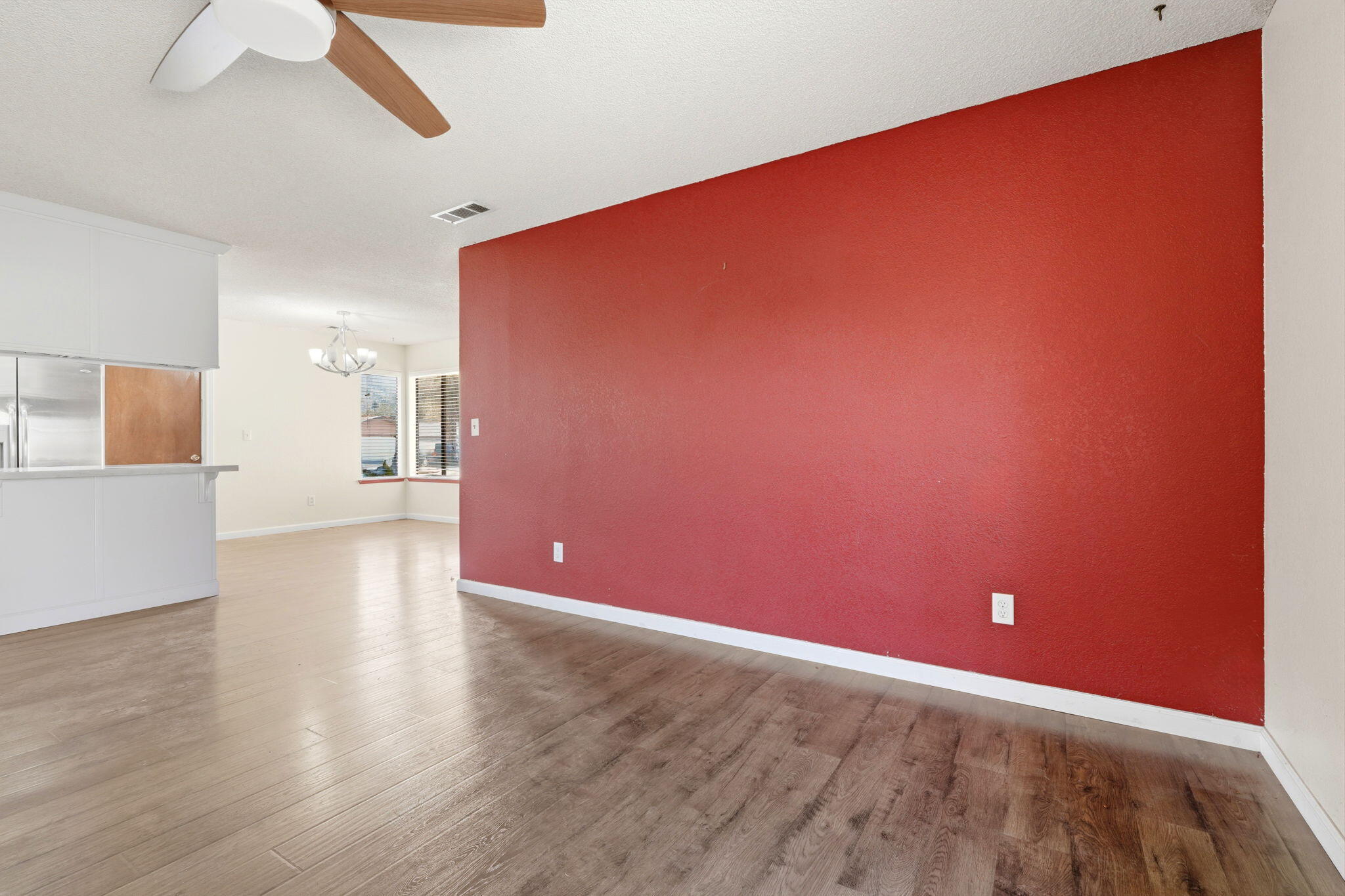 1908 N Cedar Ct, Visalia, CA 93292