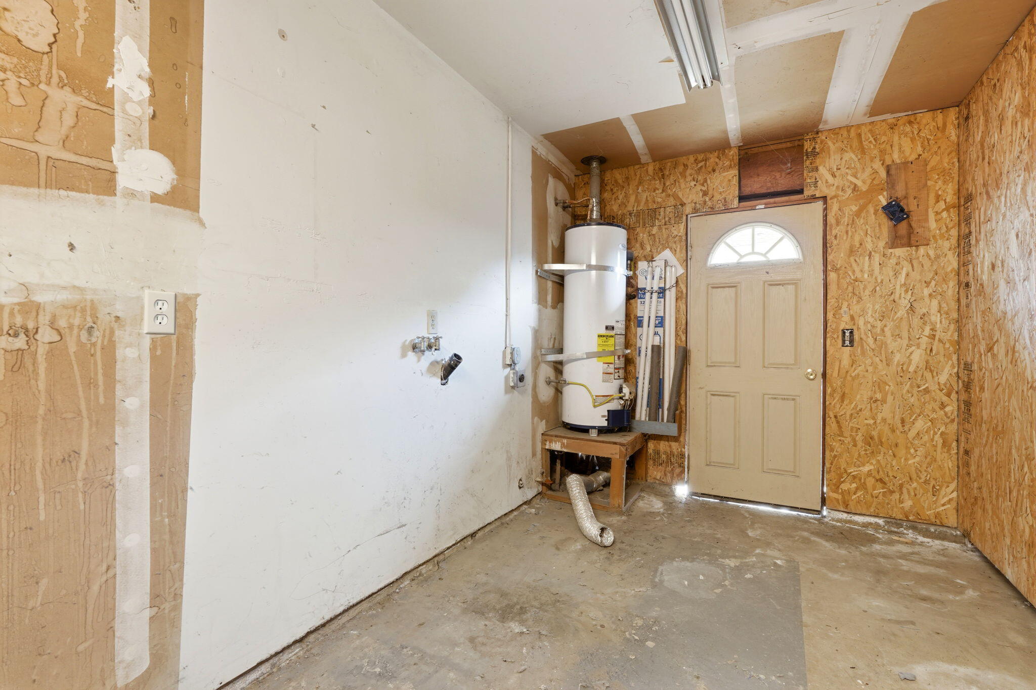 1908 N Cedar Ct, Visalia, CA 93292