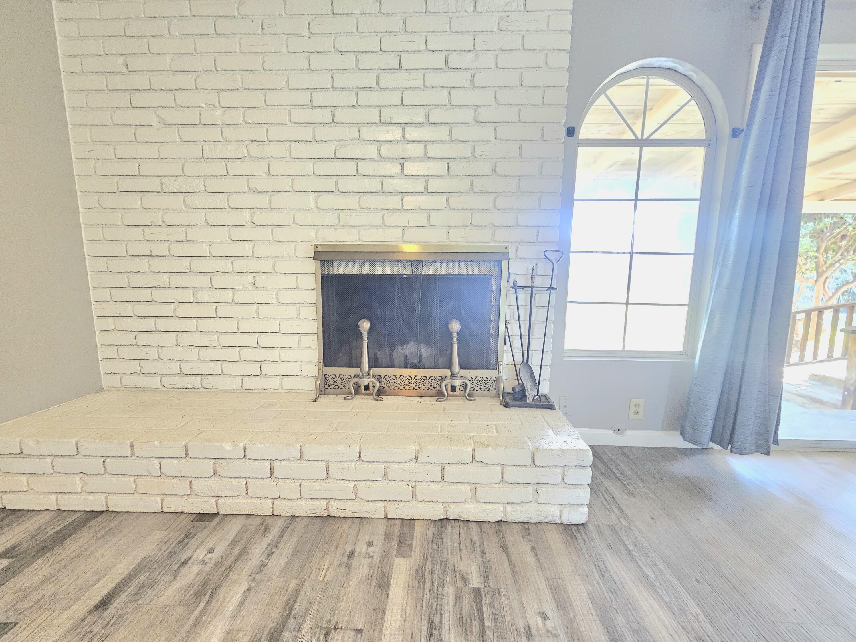 211 E Gail Ave, Tulare, CA 93274