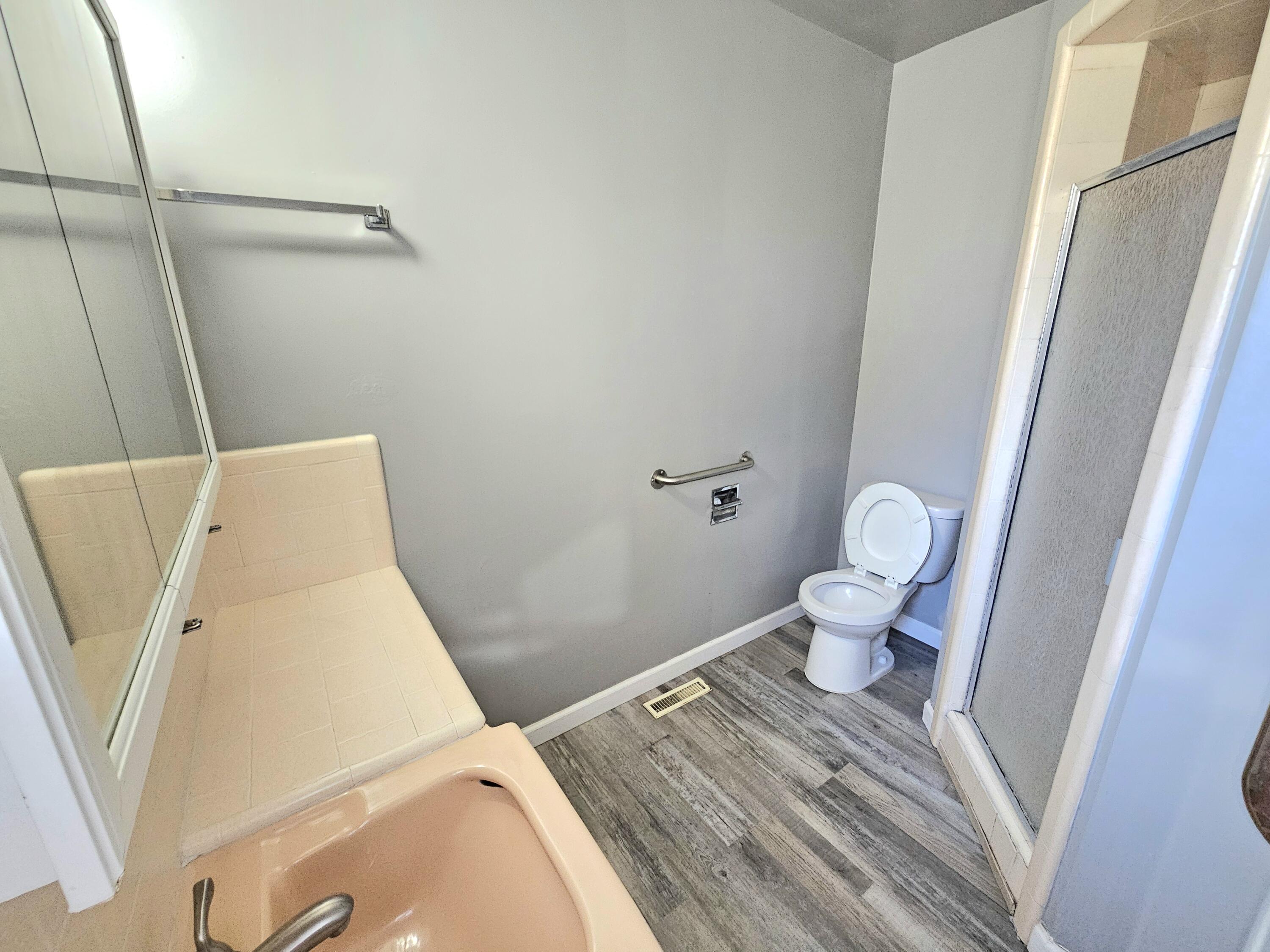 211 E Gail Ave, Tulare, CA 93274