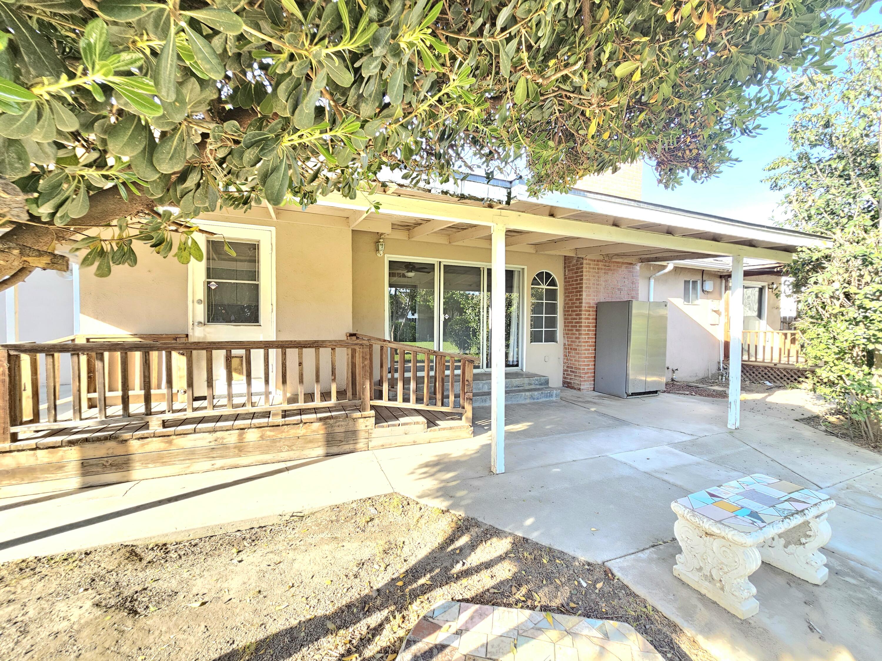 211 E Gail Ave, Tulare, CA 93274