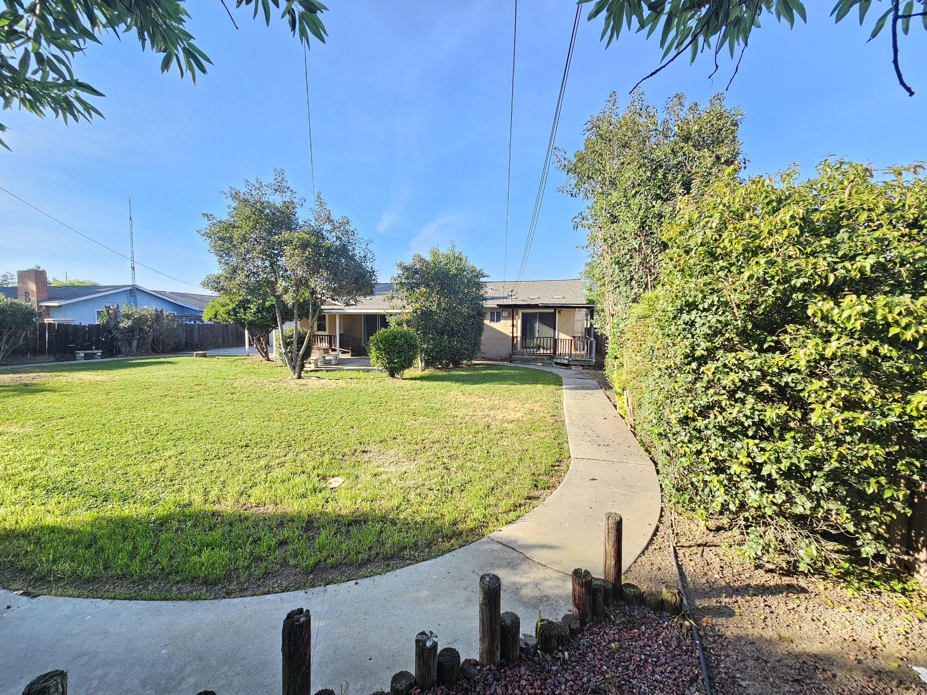 211 E Gail Ave, Tulare, CA 93274