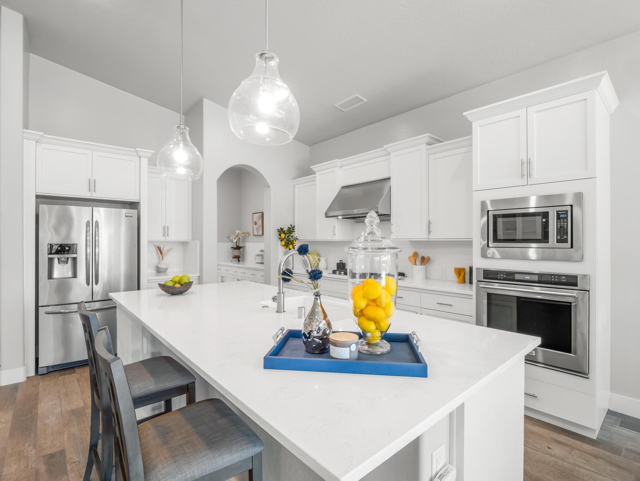 1734 N Park Ave, Clovis, CA 93619