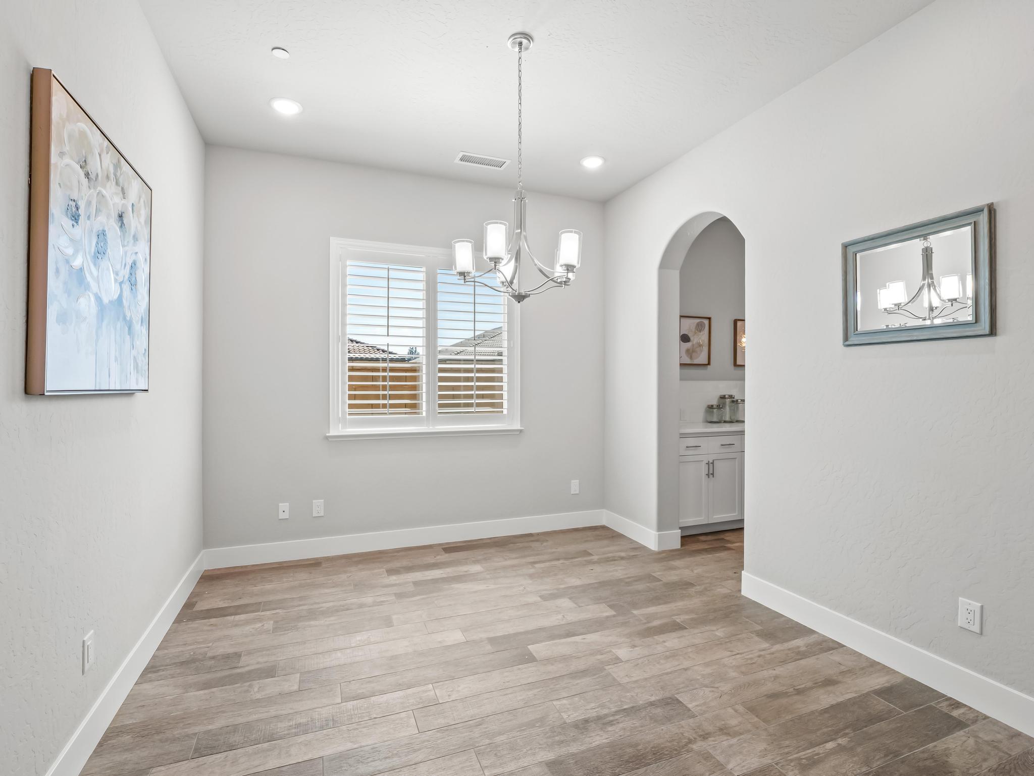 1734 N Park Ave, Clovis, CA 93619