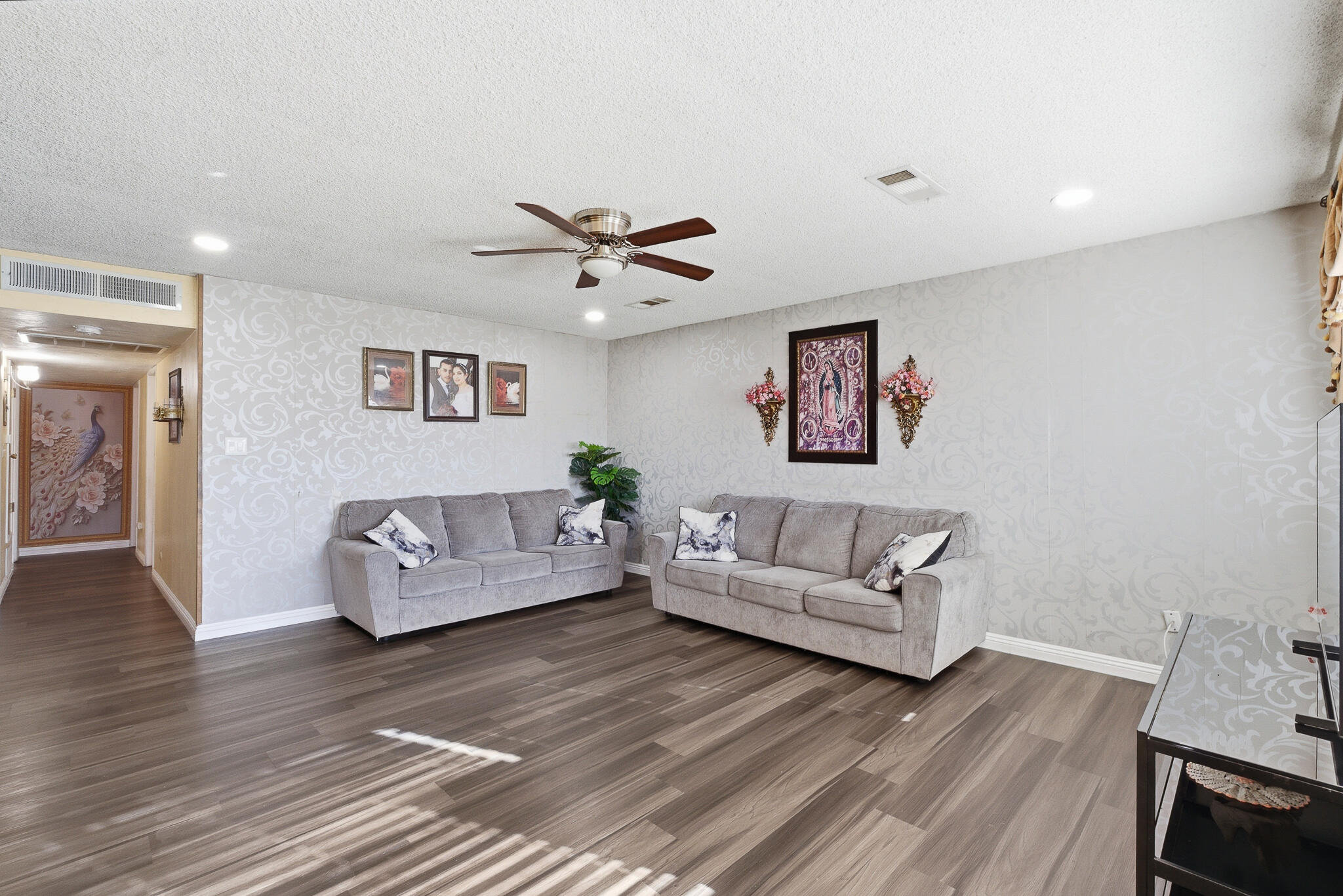 480 N Belmont St, Porterville, CA 93257