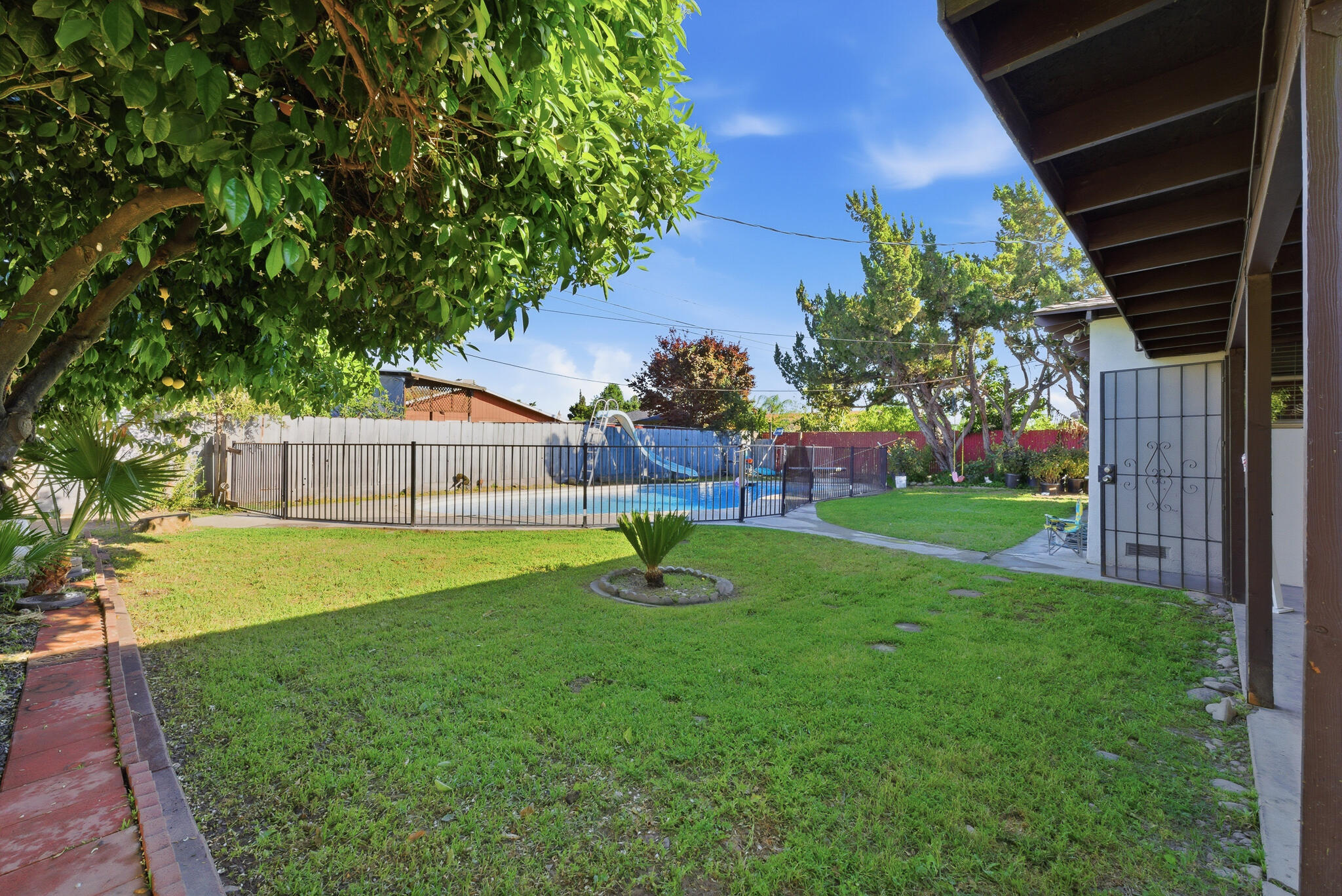 480 N Belmont St, Porterville, CA 93257