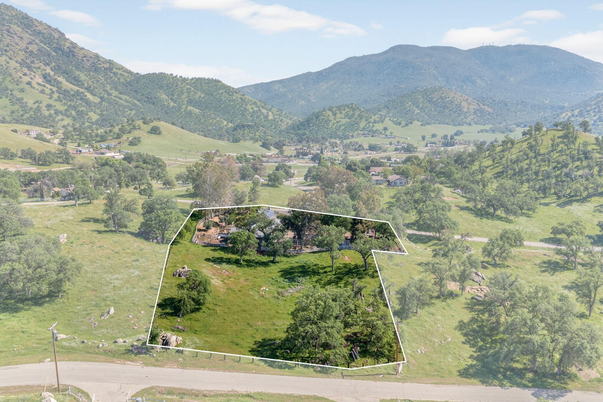 6846 Chaparral Dr, Sanger, CA 93657