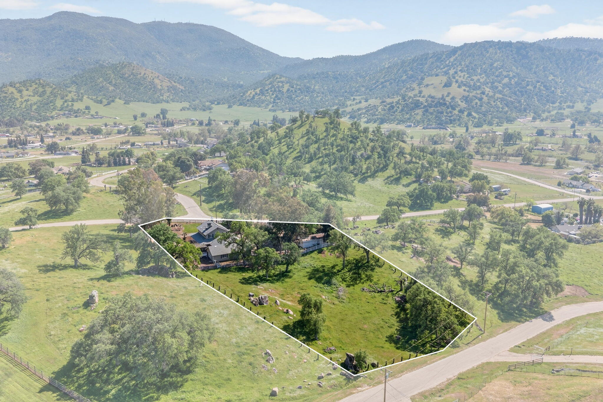 6846 Chaparral Dr, Sanger, CA 93657