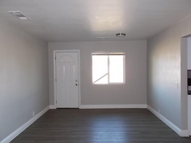 11557 4th Pl, Hanford, CA 93230