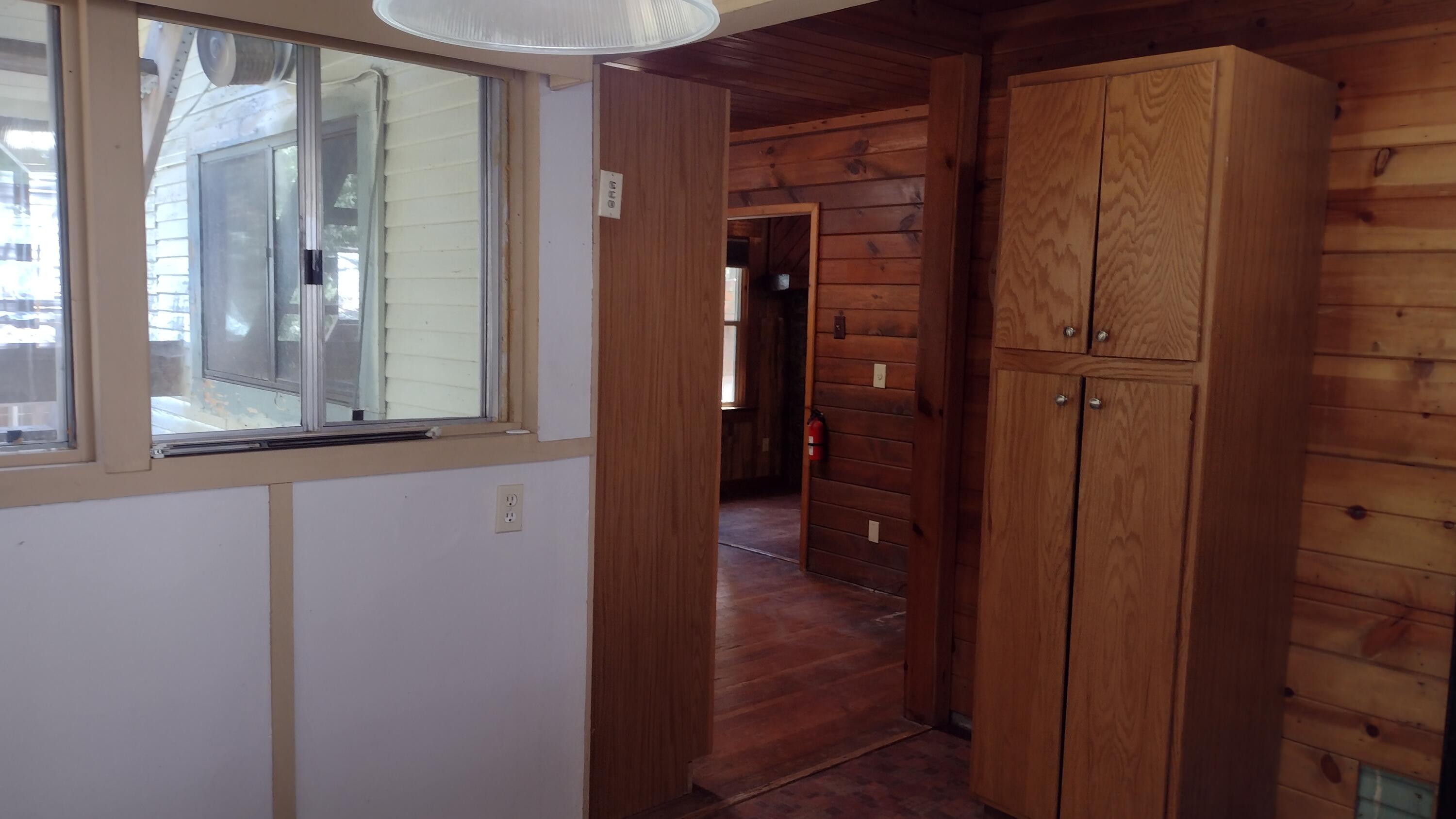 440 Trails End Dr, Camp Nelson, CA 93265